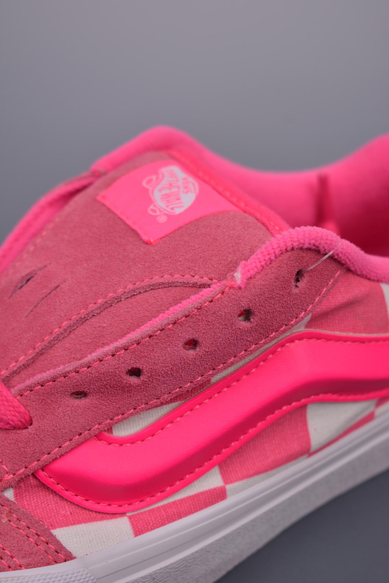 - Vans Classics Knu Skool 面包鞋 货号：VN000CRPBRO