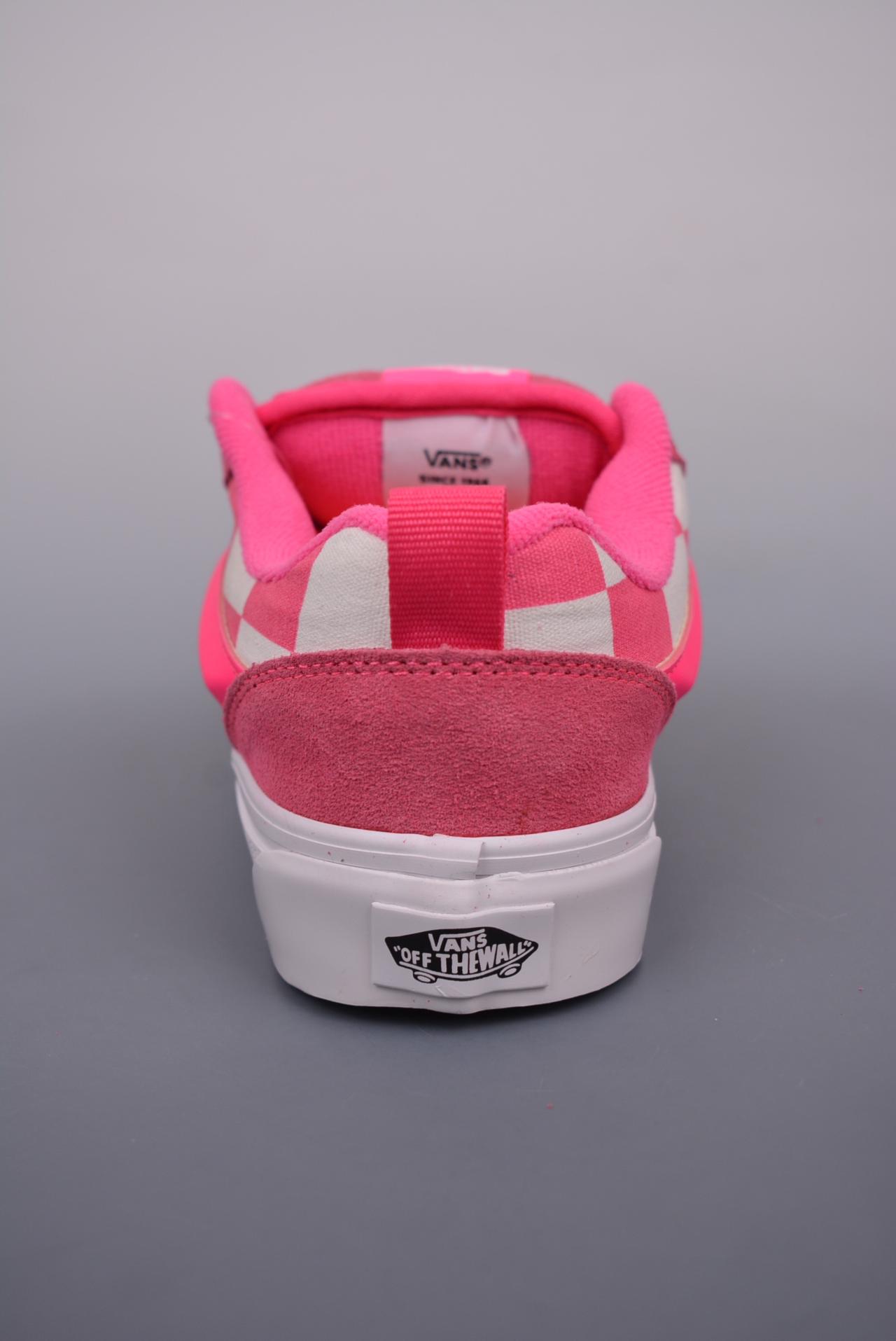 - Vans Classics Knu Skool 面包鞋 货号：VN000CRPBRO