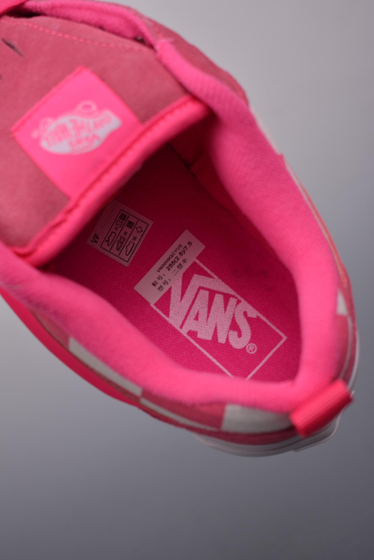 - Vans Classics Knu Skool 面包鞋 货号：VN000CRPBRO