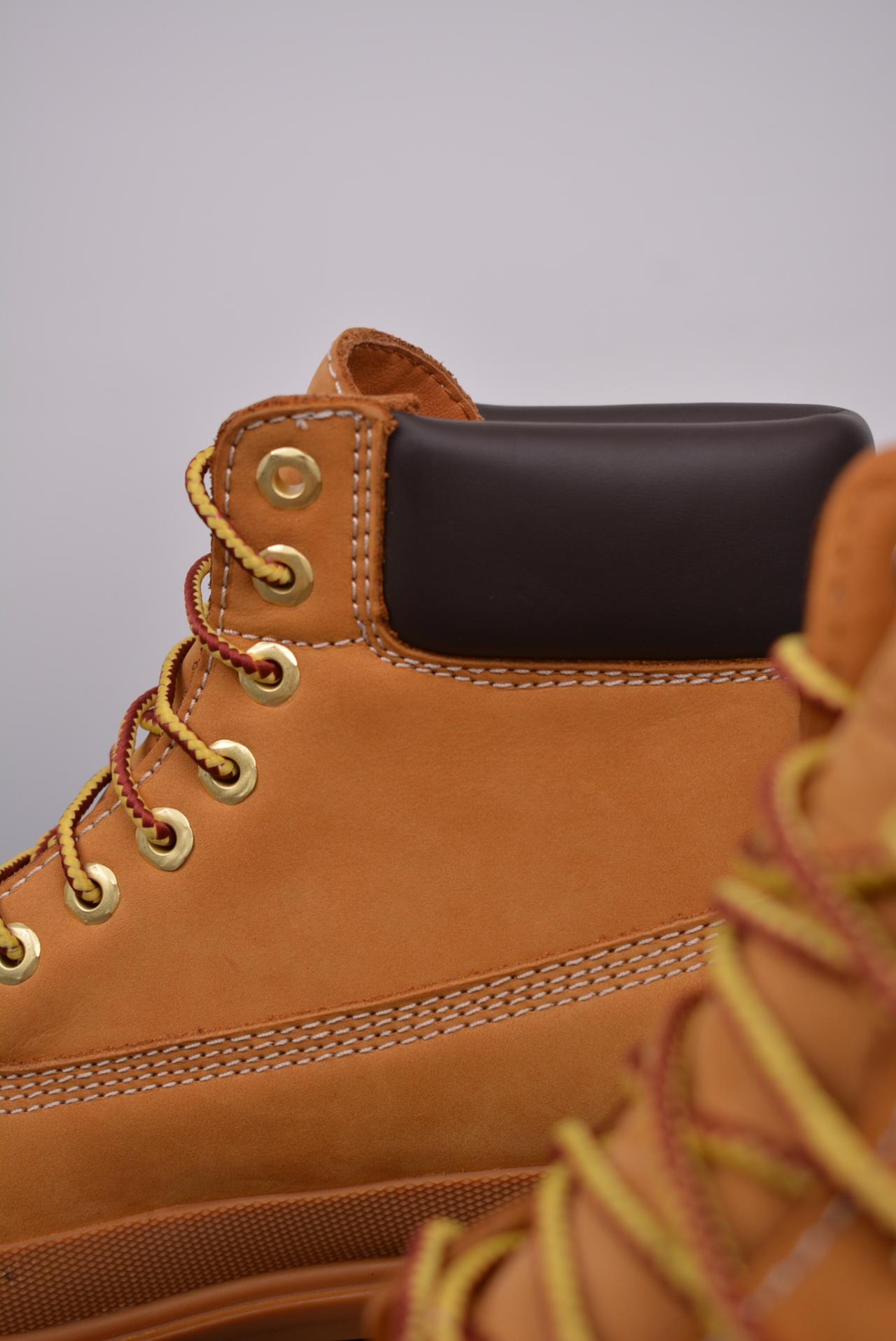 - Timberland x Bee Line 联名款 经典款大黄靴 高帮 黄色 七孔 男码10061
