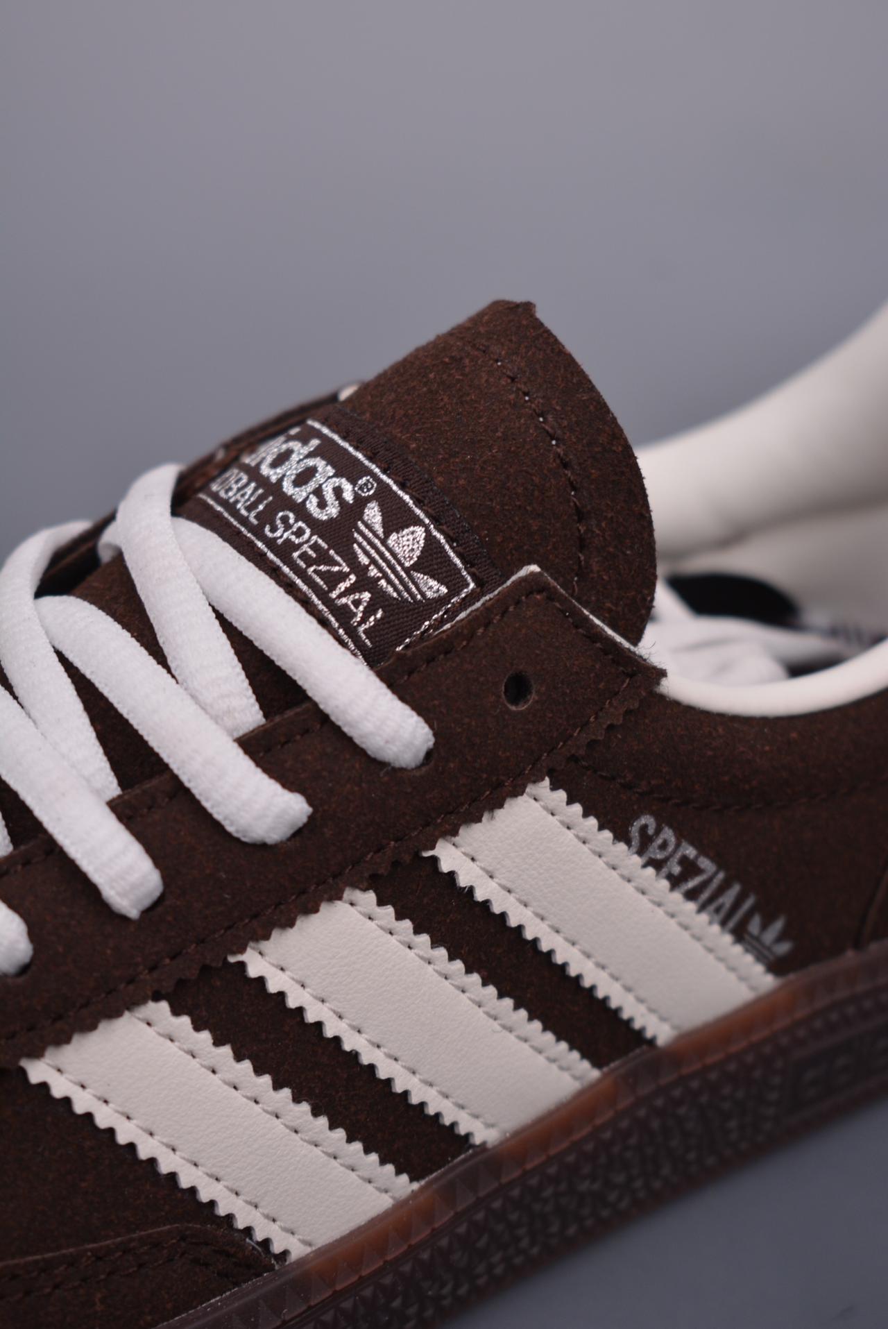 - Adidas Handball Spezial 经典款 反毛皮复古休闲板鞋 高帮 灰色 货号: IF8914SH