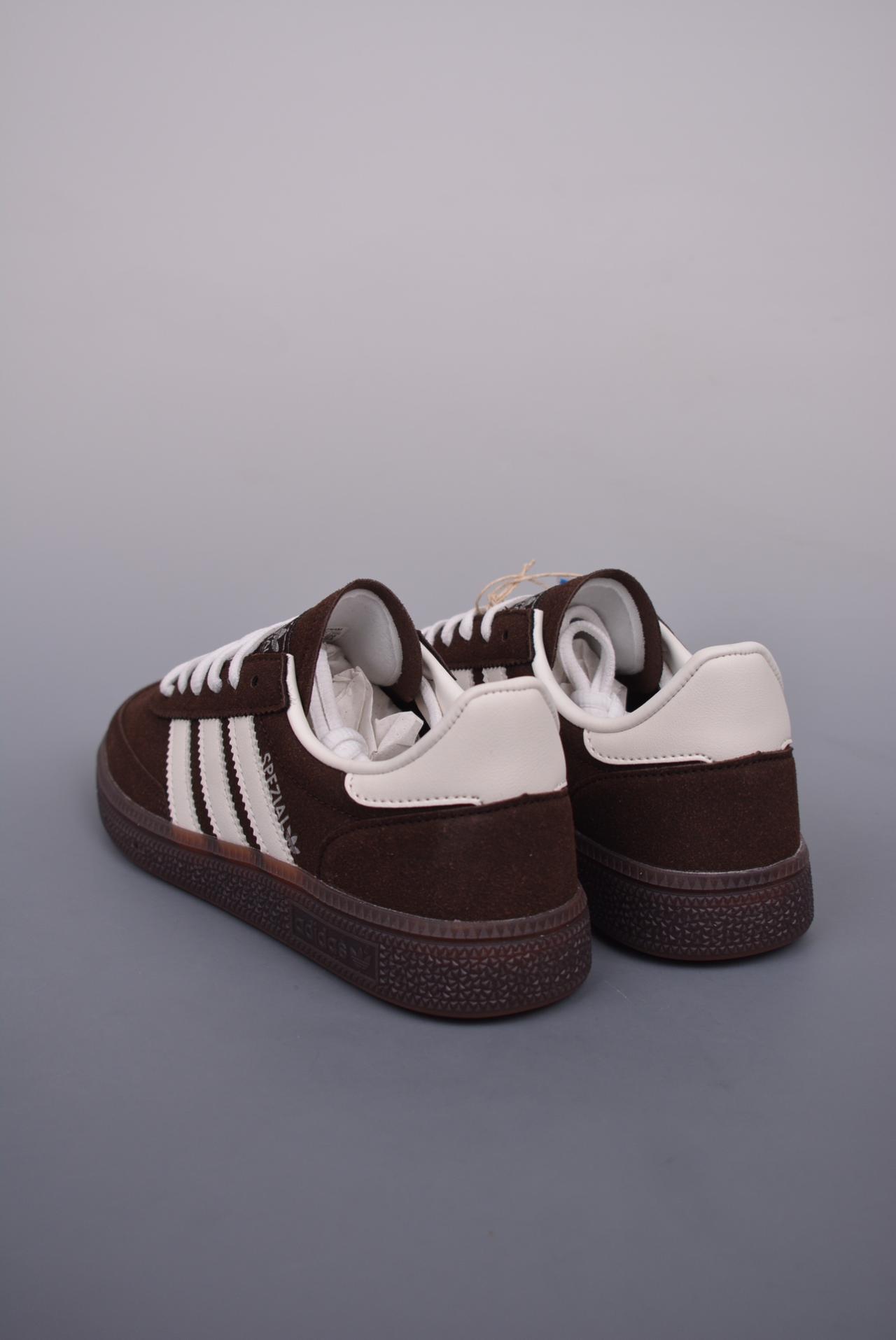 - Adidas Handball Spezial 经典款 反毛皮复古休闲板鞋 高帮 灰色 货号: IF8914SH