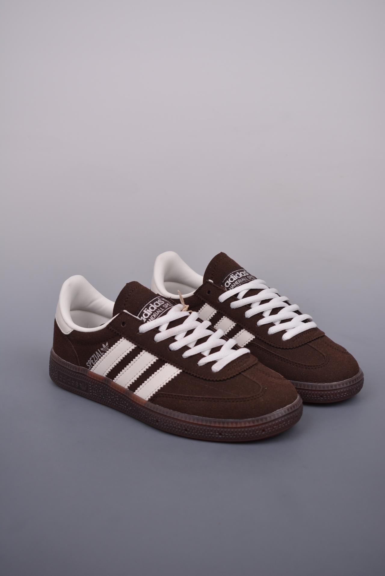 - Adidas Handball Spezial 经典款 反毛皮复古休闲板鞋 高帮 灰色 货号: IF8914SH