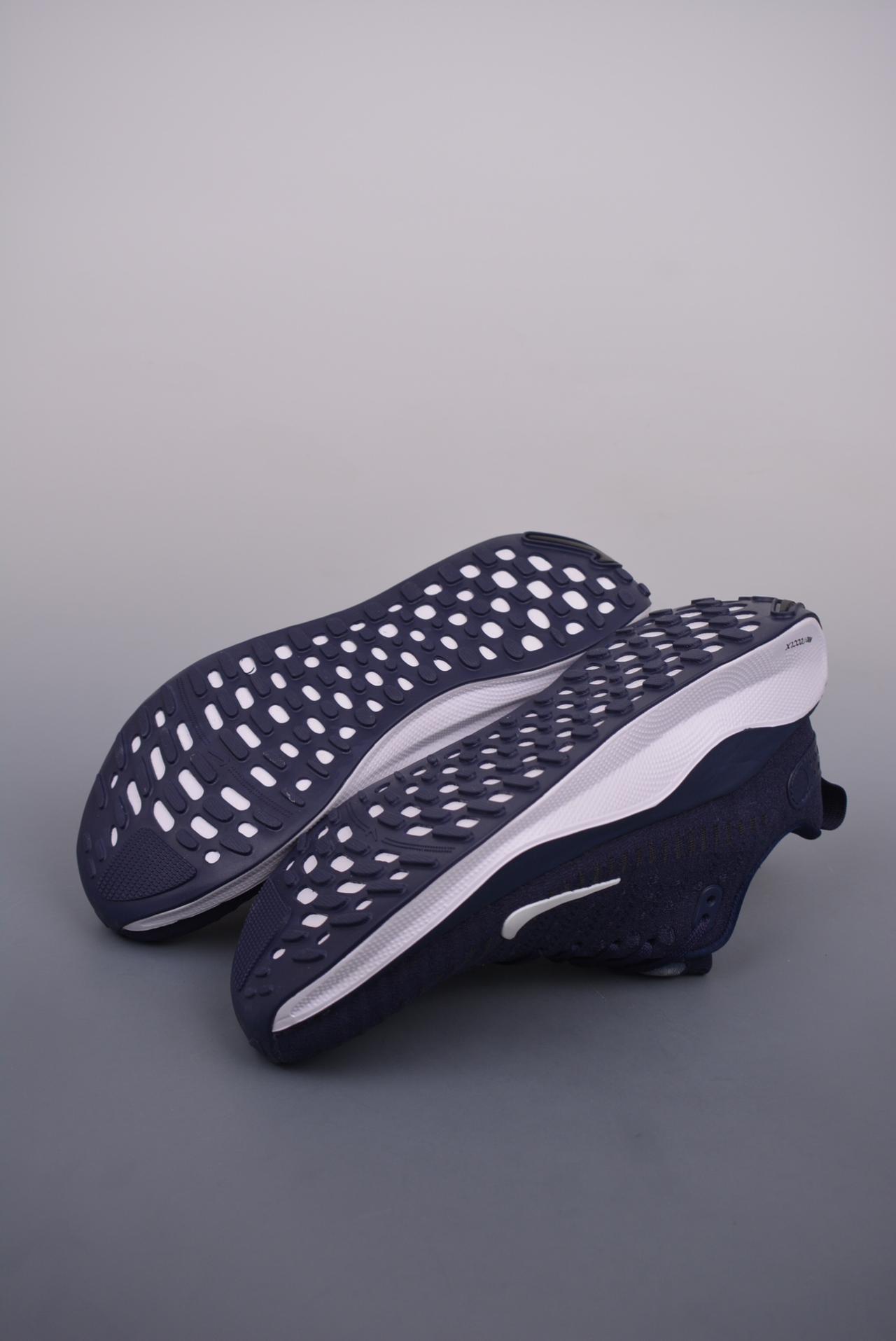 运动鞋 - NIKE Zoom X Invincible Run Fk 4 马拉松机能风格运动鞋 高帮 灰色 货号: DR2670 800ZR
