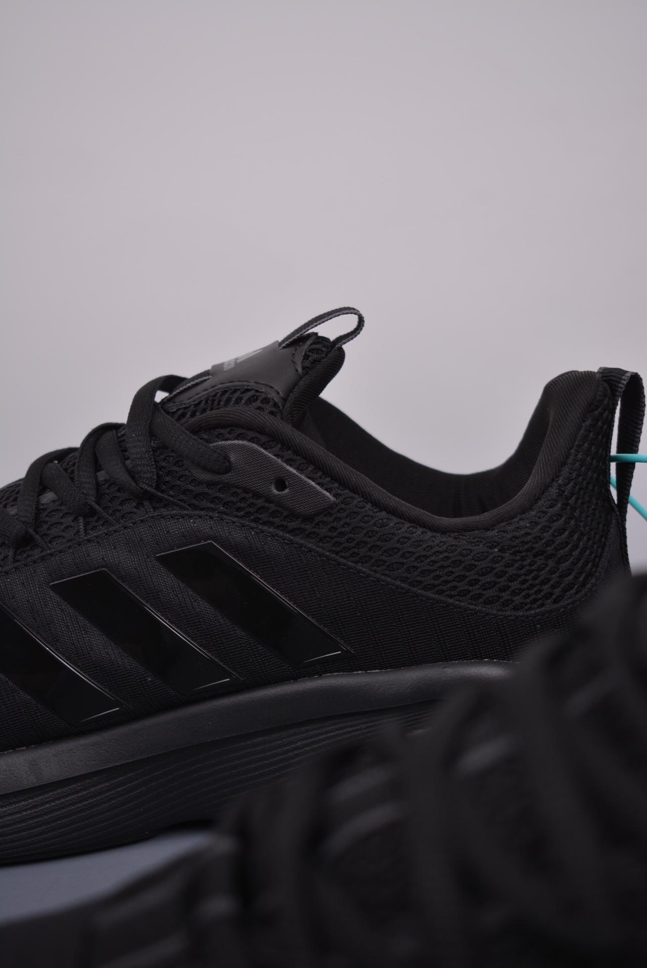运动鞋, 跑步鞋, adidas - adidas ALPHABOOST V1 Sustainable 低帮跑步鞋 鞋头出色设计 鞋跟后跟做了贴合脚踝曲线处理 穿着不磨脚 耐磨材质外底辅以组合纹路 铸就非凡抓地力 官方货号: IF7290DD