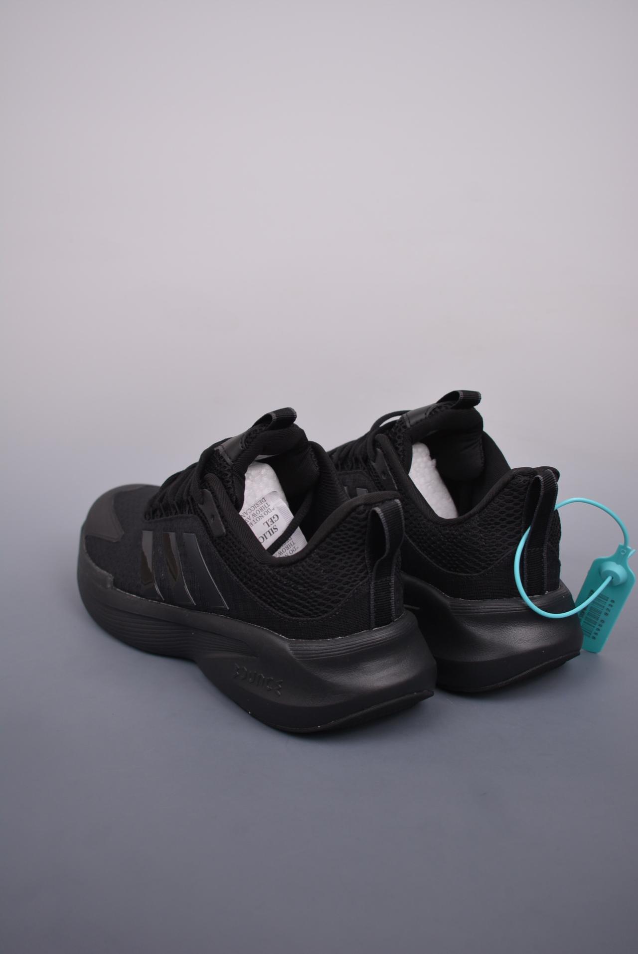 运动鞋, 跑步鞋, adidas - adidas ALPHABOOST V1 Sustainable 低帮跑步鞋 鞋头出色设计 鞋跟后跟做了贴合脚踝曲线处理 穿着不磨脚 耐磨材质外底辅以组合纹路 铸就非凡抓地力 官方货号: IF7290DD