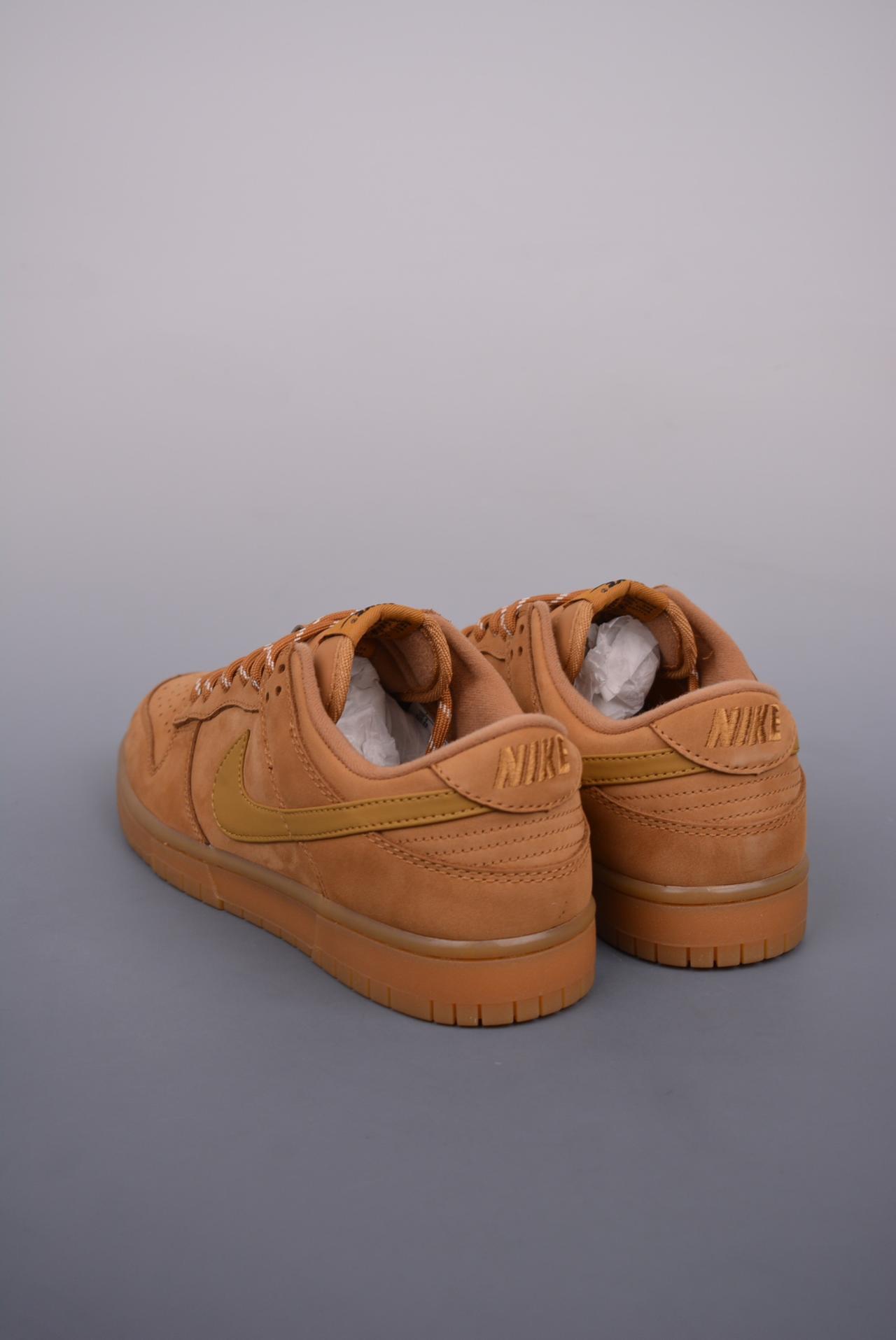 运动鞋, 篮球鞋, 球鞋, SB Dunk Low, Nike SB Dunk Low - Nike SB Dunk Low 小麦 鞋款 CJ9179 200HS 尺码：36 36.5 37.5 38 38.5 39 40 40.5 41 42 42.5 43 44 44.5 45