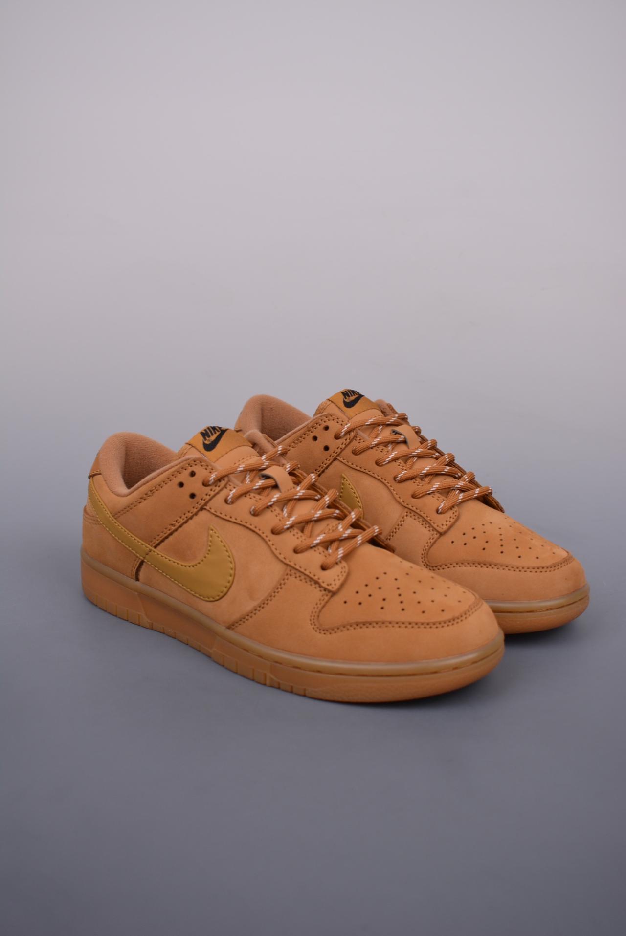 运动鞋, 篮球鞋, 球鞋, SB Dunk Low, Nike SB Dunk Low - Nike SB Dunk Low 小麦 鞋款 CJ9179 200HS 尺码：36 36.5 37.5 38 38.5 39 40 40.5 41 42 42.5 43 44 44.5 45