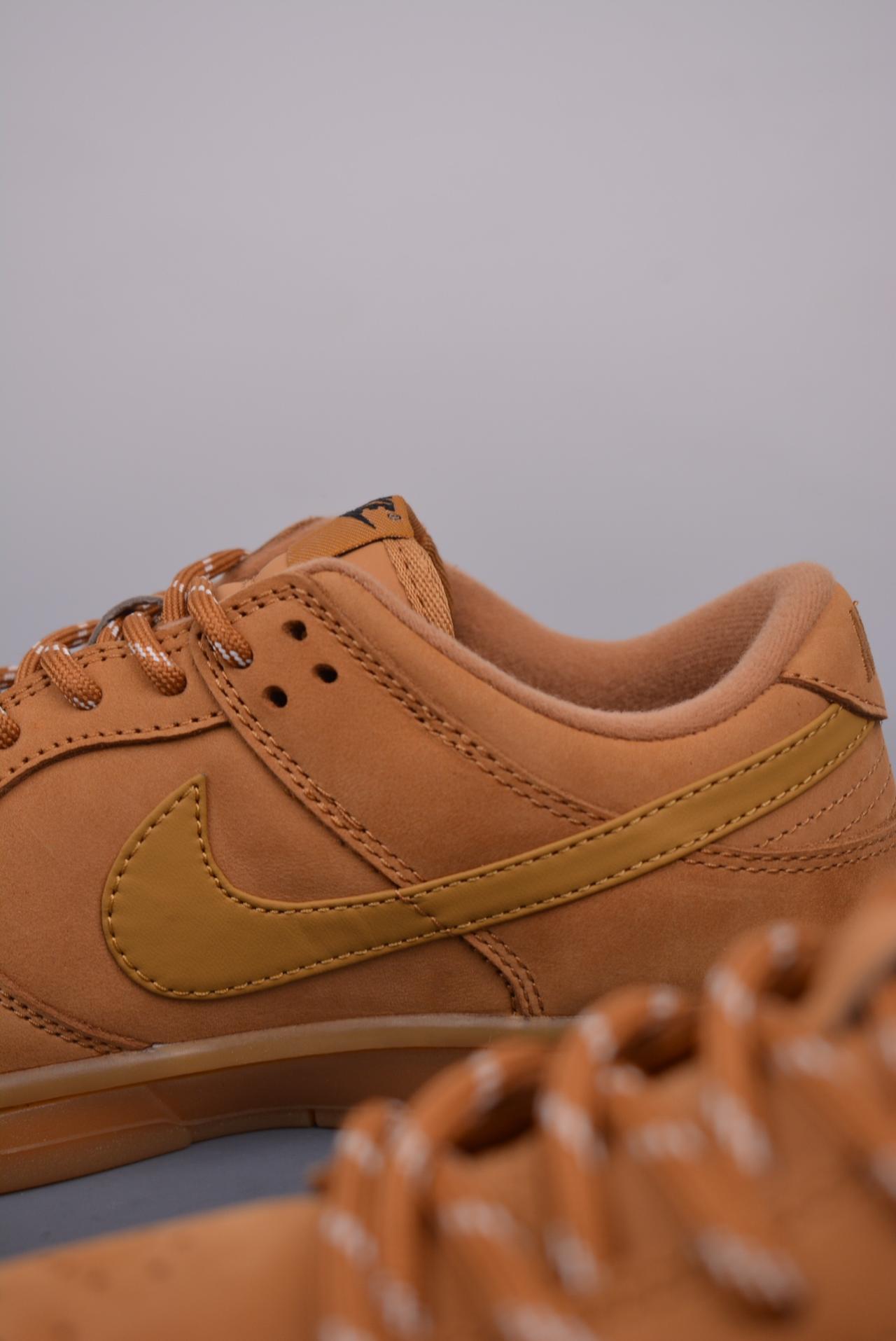 运动鞋, 篮球鞋, 球鞋, SB Dunk Low, Nike SB Dunk Low - Nike SB Dunk Low 小麦 鞋款 CJ9179 200HS 尺码：36 36.5 37.5 38 38.5 39 40 40.5 41 42 42.5 43 44 44.5 45