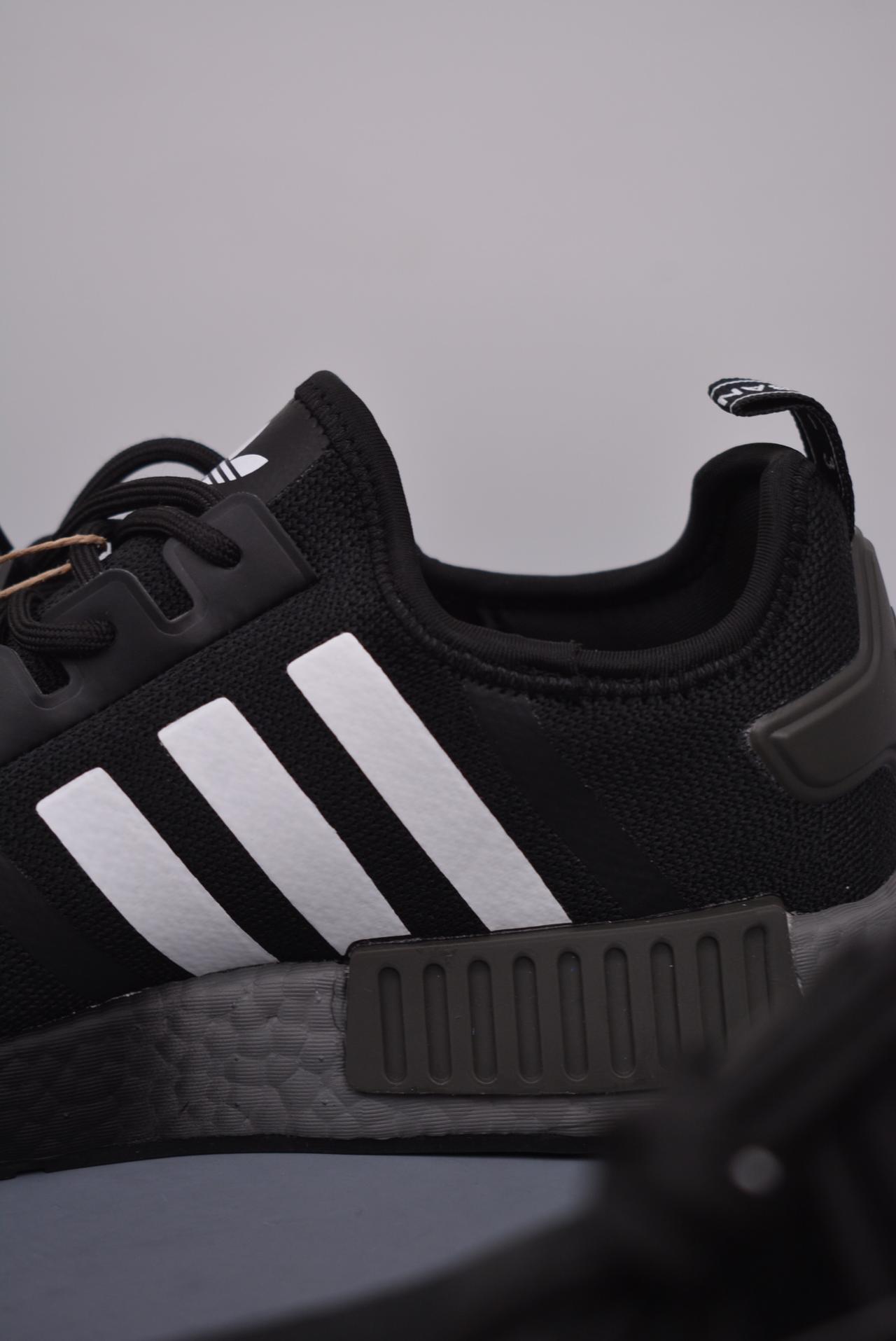 运动鞋, adidas NMD, adidas - Adidas NMD _R1 透气网面 虎扑版本 专柜同步上架 现货仓储 全年稳定现货供应 原装进口Boost原料 永不发黄氧化 官方货号: GZ9262DD