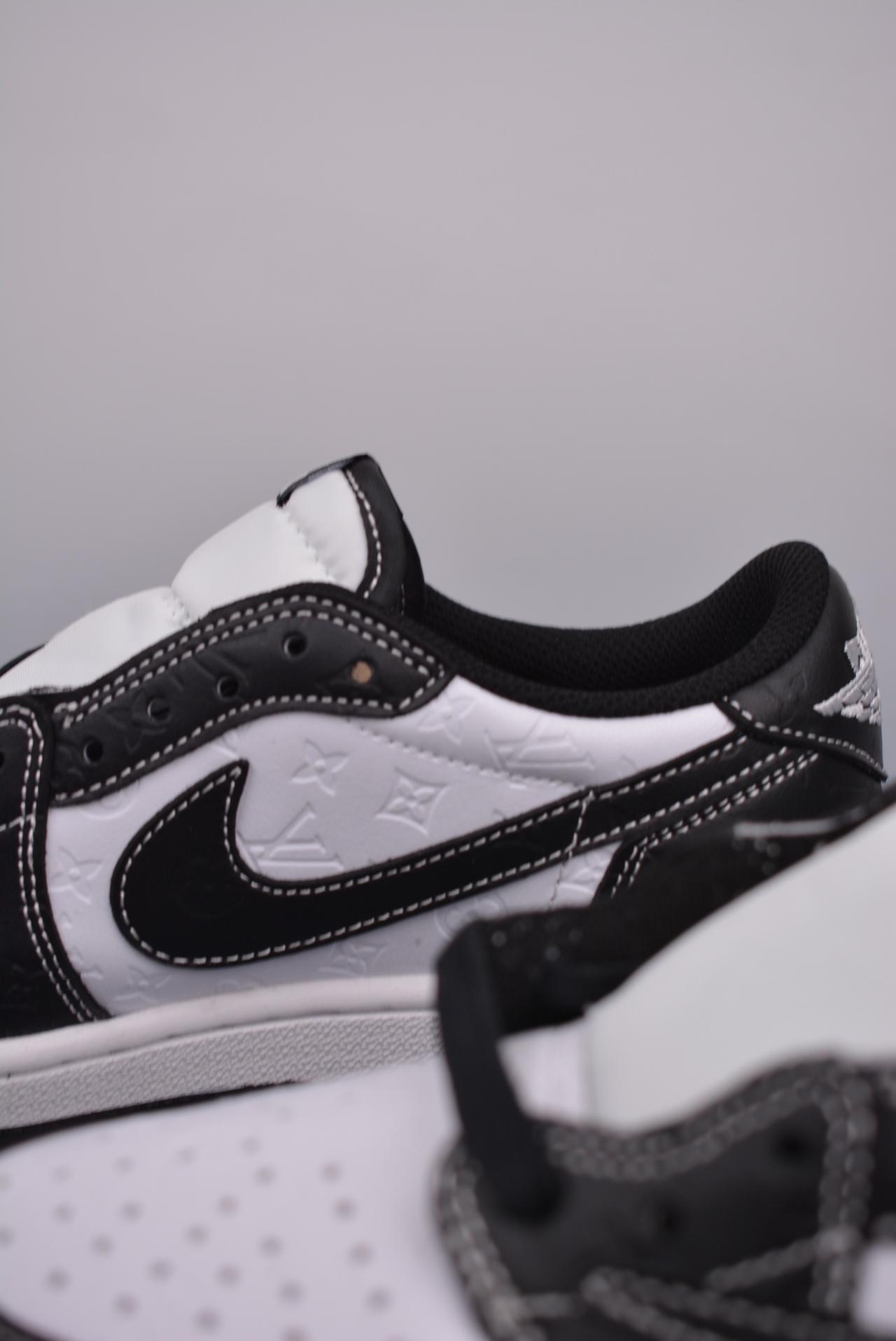 运动鞋, 服装, 倒钩, Air Jordan 1 Low, Air Jordan 1 - Fragment x Travis Scott x Air Jordan 1 Low 三方联名倒钩 蓝色 倒钩鞋 官方货号：DM7866 101NCC