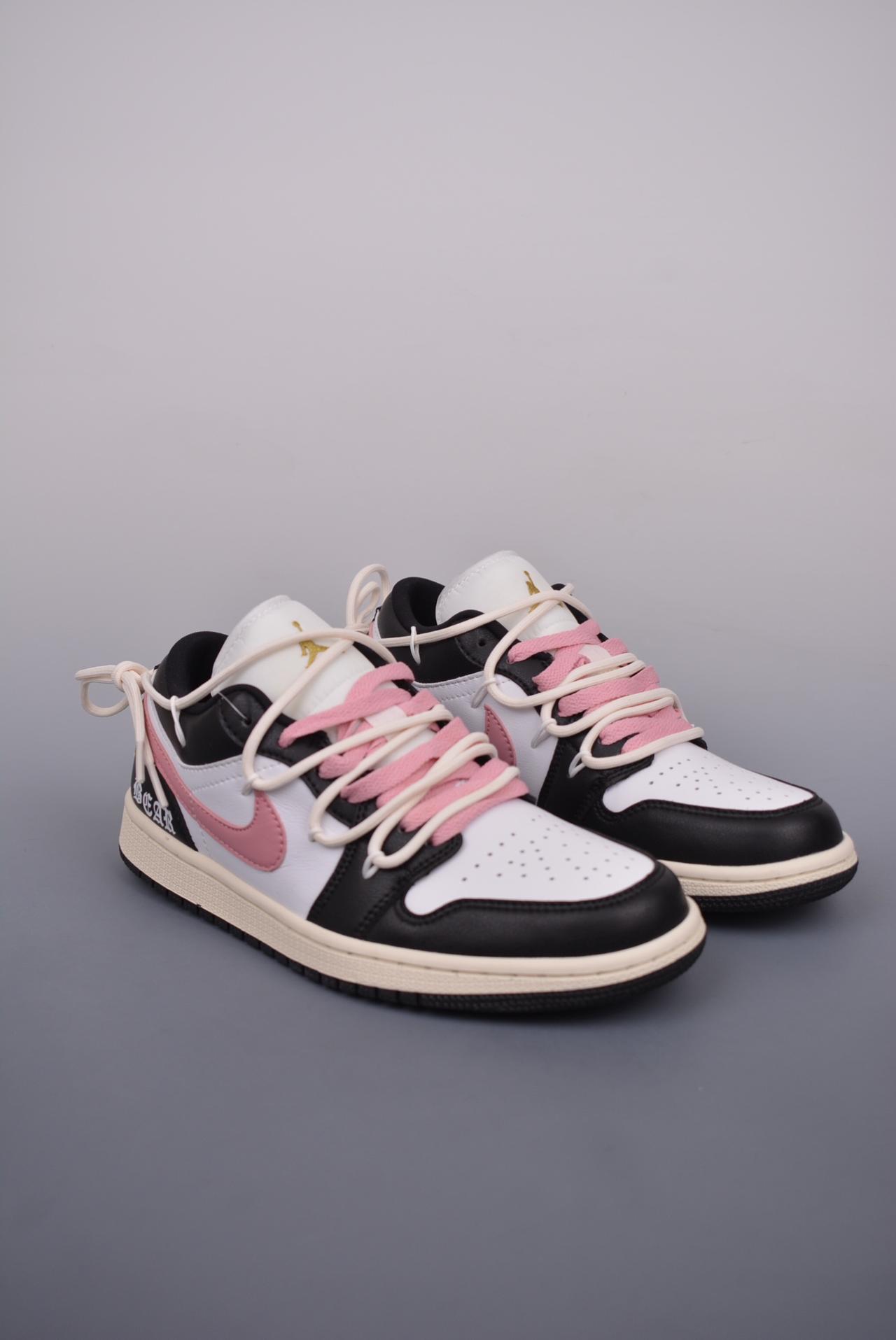 解构, 板鞋, 休闲板鞋, AJ1, Air Jordan 1 Low, Air Jordan 1 - Air Jordan 1 Low 解构抽绳低帮
AJ1乔1低帮休闲板鞋
官方货号：DC0774 200B