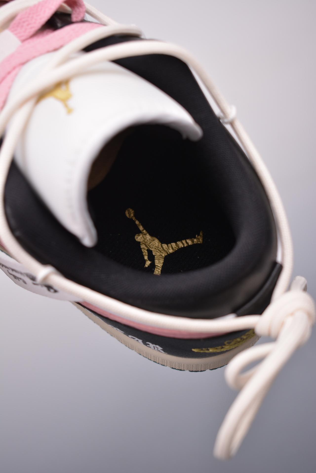 解构, 板鞋, 休闲板鞋, AJ1, Air Jordan 1 Low, Air Jordan 1 - Air Jordan 1 Low 解构抽绳低帮
AJ1乔1低帮休闲板鞋
官方货号：DC0774 200B
