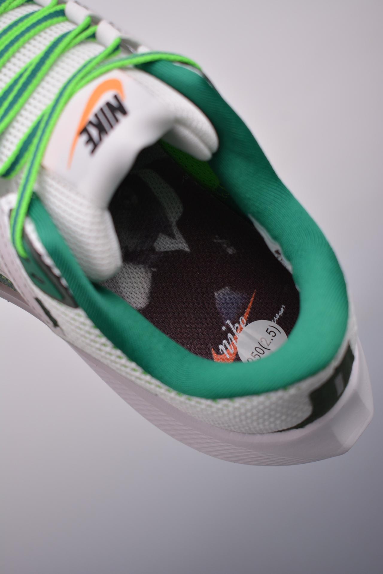 运动鞋, Nike Air Zoom Pegasus 40 - Air Zoom Pegasus 40飞马系列 高帮 飞马系列全新一代 鞋面采用工程网眼设计 中足搭配 Flywire 飞线 内置Zoon气垫加持 官方货号：FJ0329 100DX 尺码：39 40 40.5 41 42 42.5 43 44 45 46