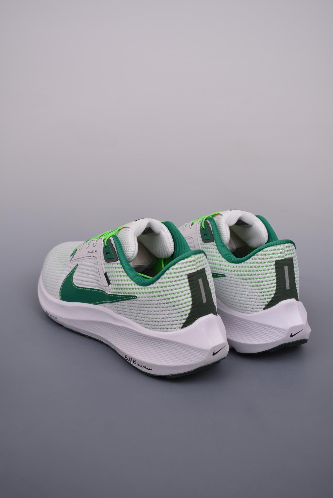 运动鞋, Nike Air Zoom Pegasus 40 - Air Zoom Pegasus 40飞马系列 高帮 飞马系列全新一代 鞋面采用工程网眼设计 中足搭配 Flywire 飞线 内置Zoon气垫加持 官方货号：FJ0329 100DX 尺码：39 40 40.5 41 42 42.5 43 44 45 46