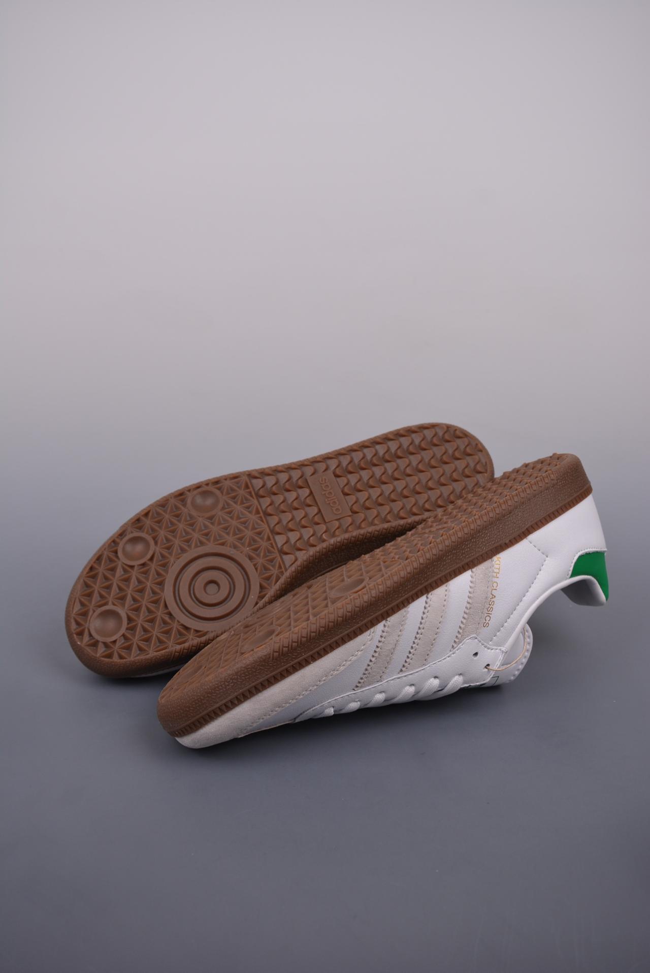 运动鞋, adidas Samba, adidas - Adidas Samba OG 桑巴纪念日系列 低帮鞋 纪念日系列 真皮材质 翻毛皮拼接 鞋头 款号：FX5398XD