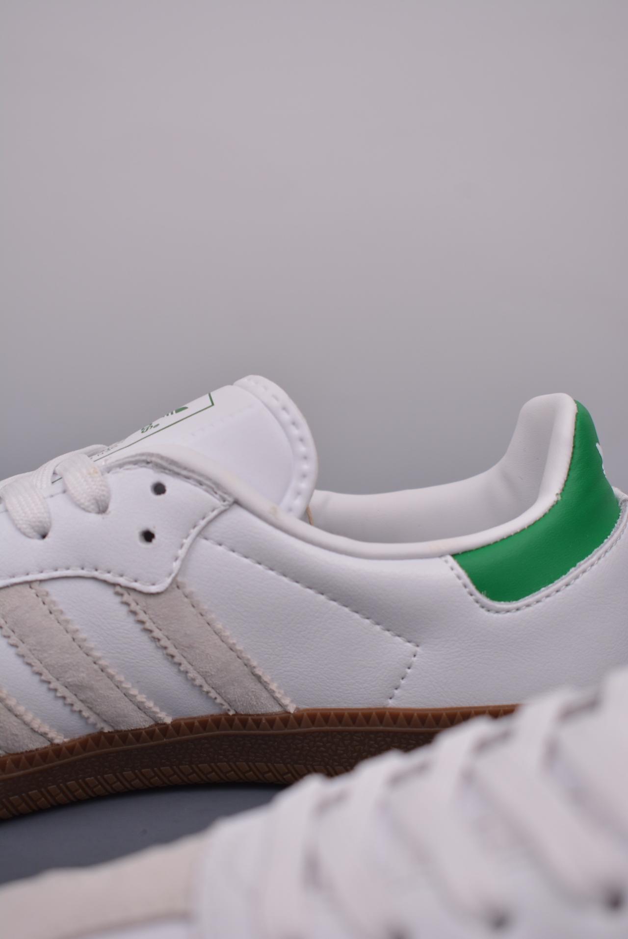 运动鞋, adidas Samba, adidas - Adidas Samba OG 桑巴纪念日系列 低帮鞋 纪念日系列 真皮材质 翻毛皮拼接 鞋头 款号：FX5398XD
