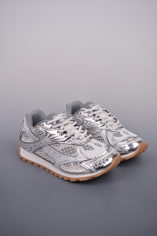 运动鞋, 跑鞋 - Bottega Veneta BV23全新 Orbit设计师谢幕款 运动鞋 高帮 银色 货号：无