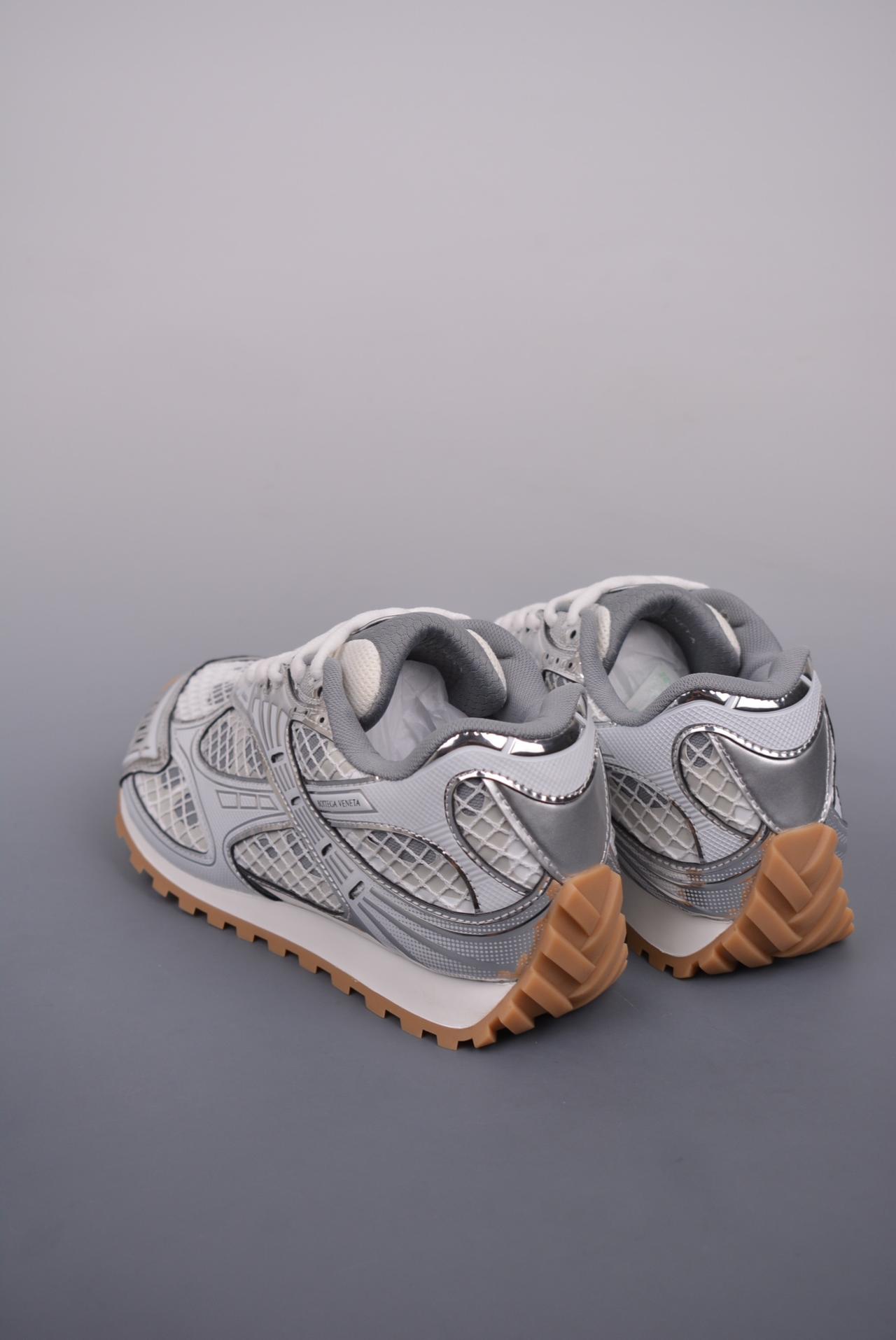 运动鞋, 跑鞋 - Bottega Veneta BV23全新 Orbit设计师谢幕款 运动鞋 高帮 银色 货号：无