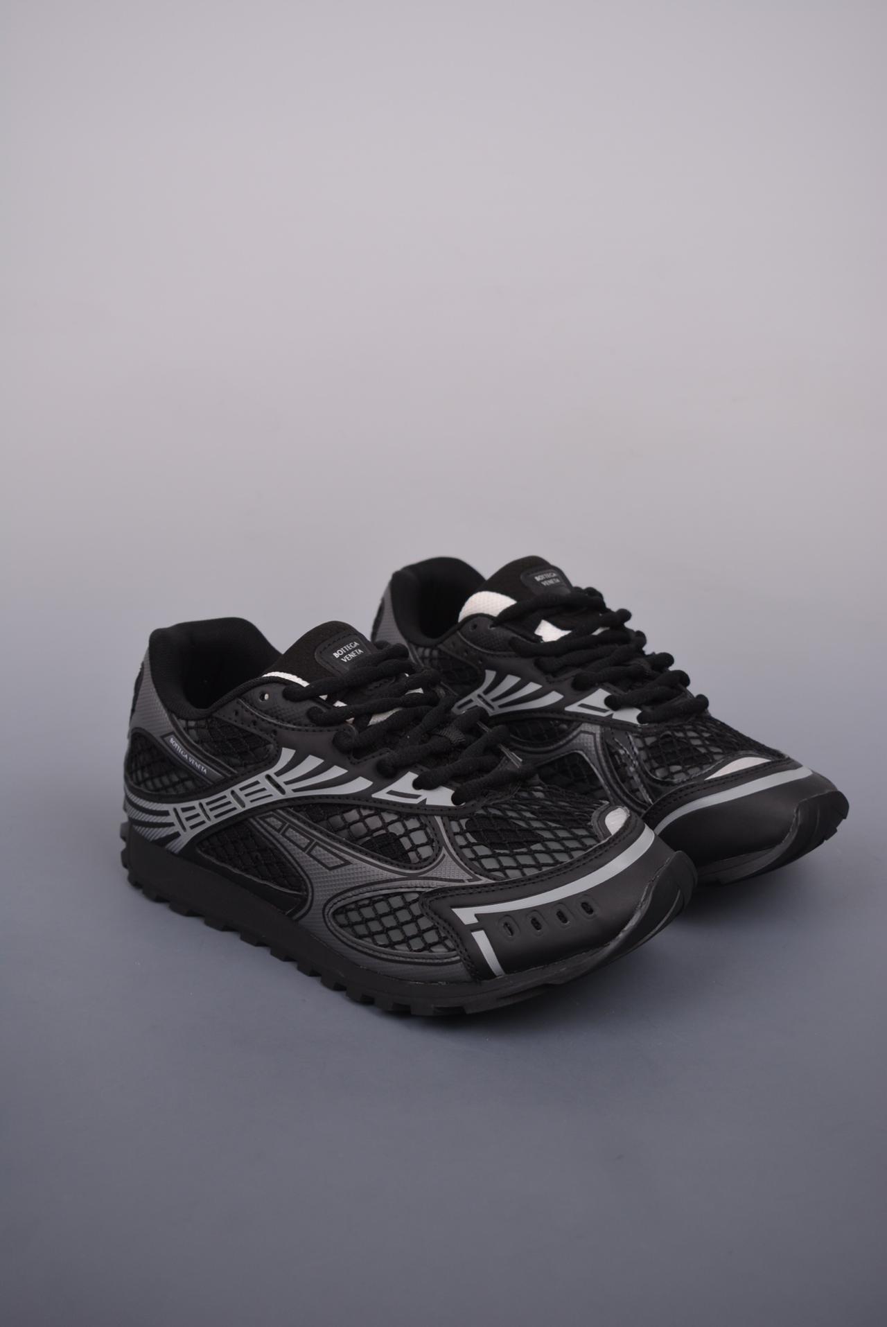 运动鞋 - Bottega Veneta BV23全新 Orbit设计师谢幕款 休闲 Runner运动鞋 银色