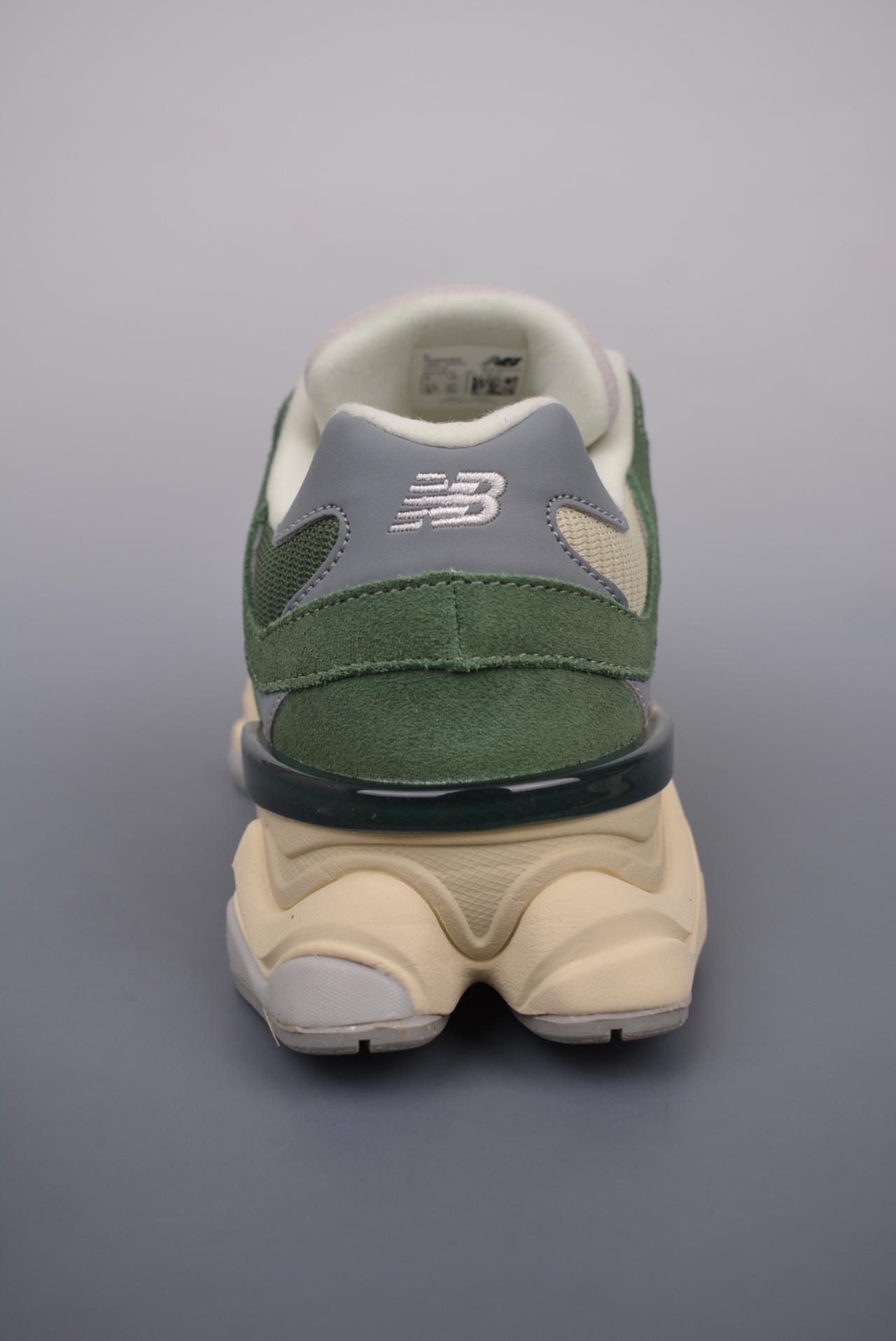 运动鞋, 跑鞋, 慢跑鞋, New Balance - Joe Freshgoods x New Balance NB9060 渠道纯原 联名款 复古休闲运动慢跑鞋 
官方货号: U9060VNGOD
尺码：36-46.5