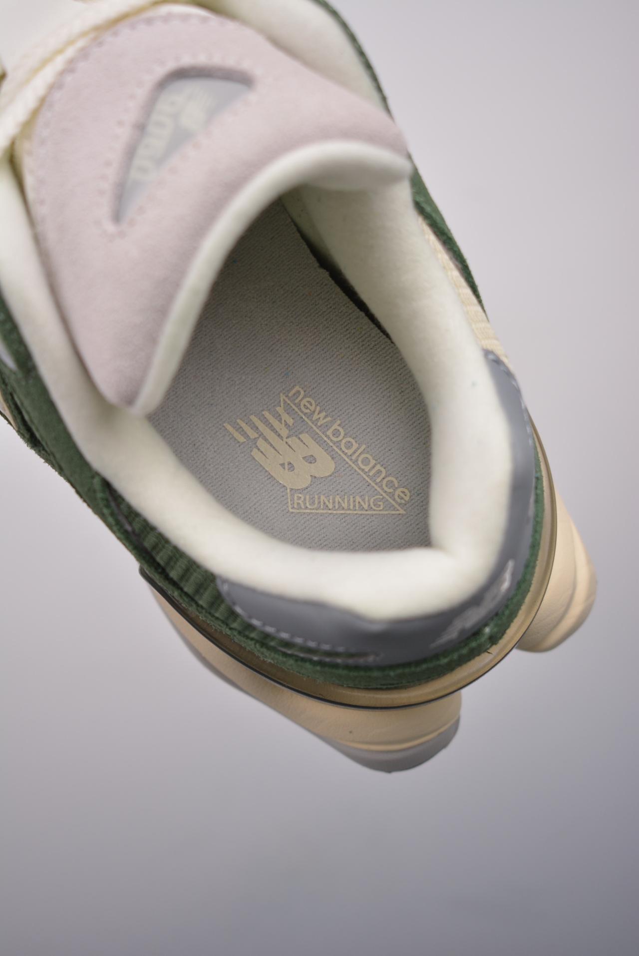 运动鞋, 跑鞋, 慢跑鞋, New Balance - Joe Freshgoods x New Balance NB9060 渠道纯原 联名款 复古休闲运动慢跑鞋 
官方货号: U9060VNGOD
尺码：36-46.5