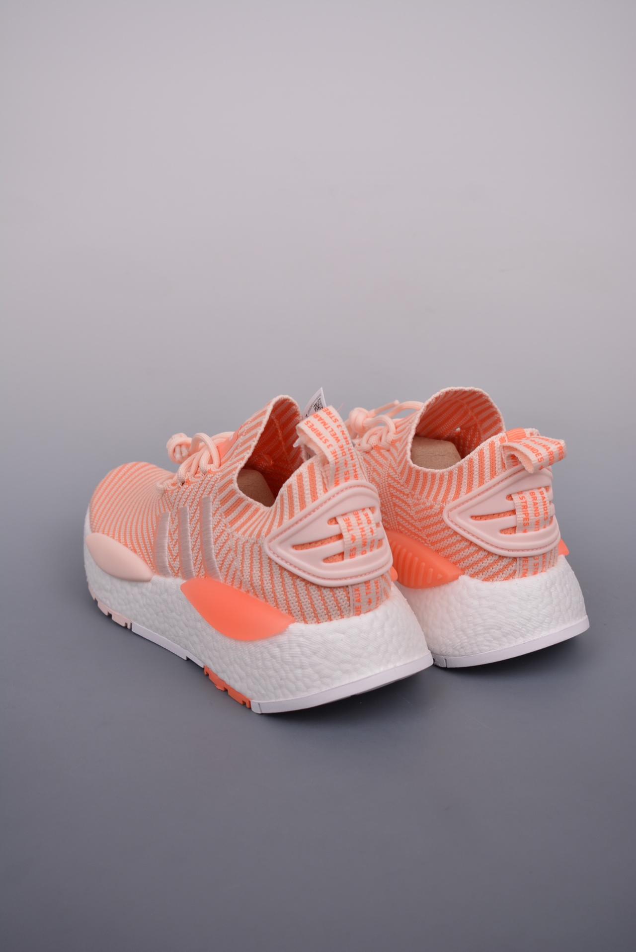 运动鞋, adidas Originals, adidas NMD, adidas - adidas originals NMD W1 爆米花大底 官方同步上架 鞋子类型：运动鞋 鞋帮高度：低帮 颜色：未提及 货号：ID4268MK
