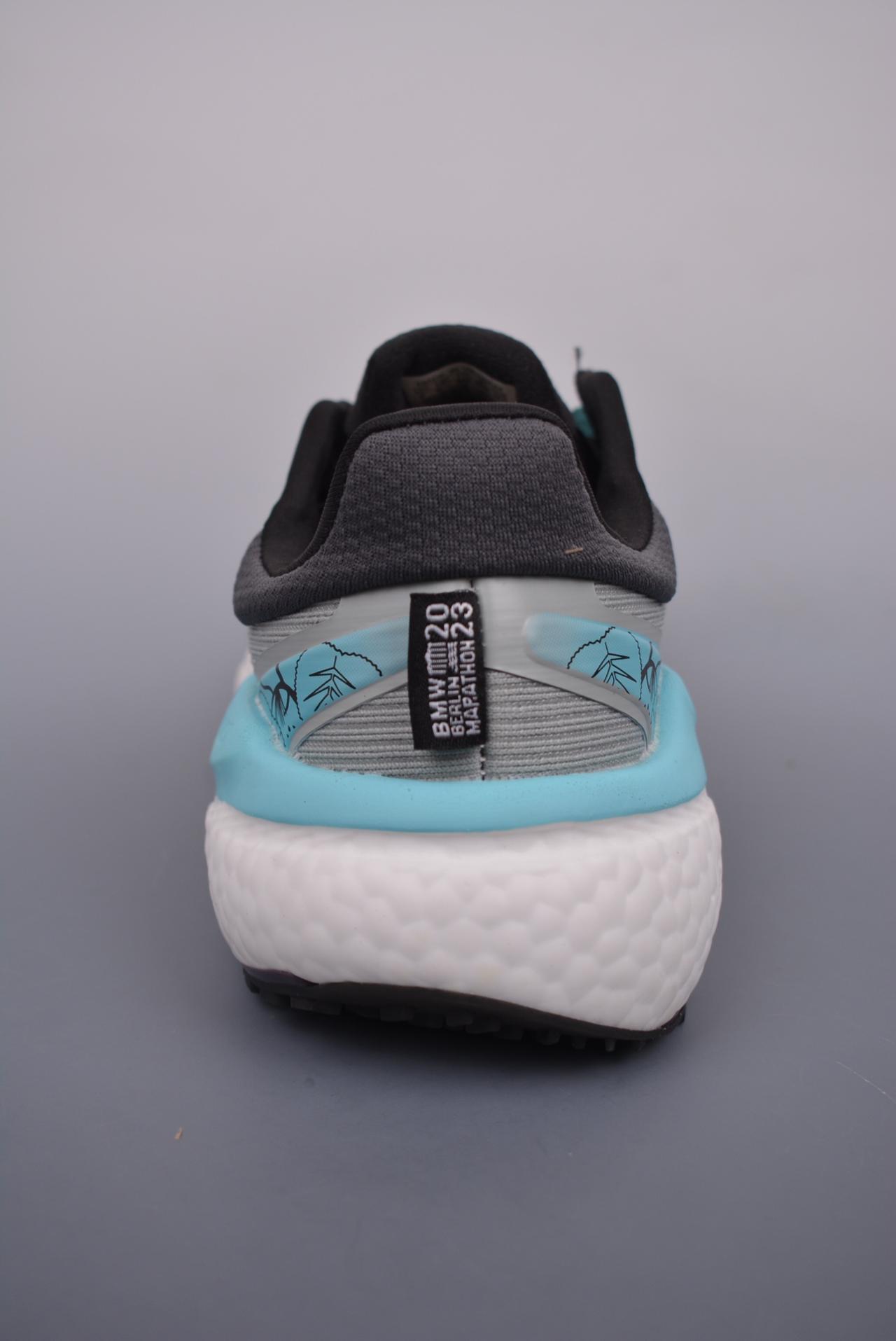 跑鞋, 跑步鞋, adidas - 阿迪达斯 adidas Solarboost 5 鞋子类型：中底跑步鞋 鞋帮高度：未提及 颜色：未提及 货号：未提及