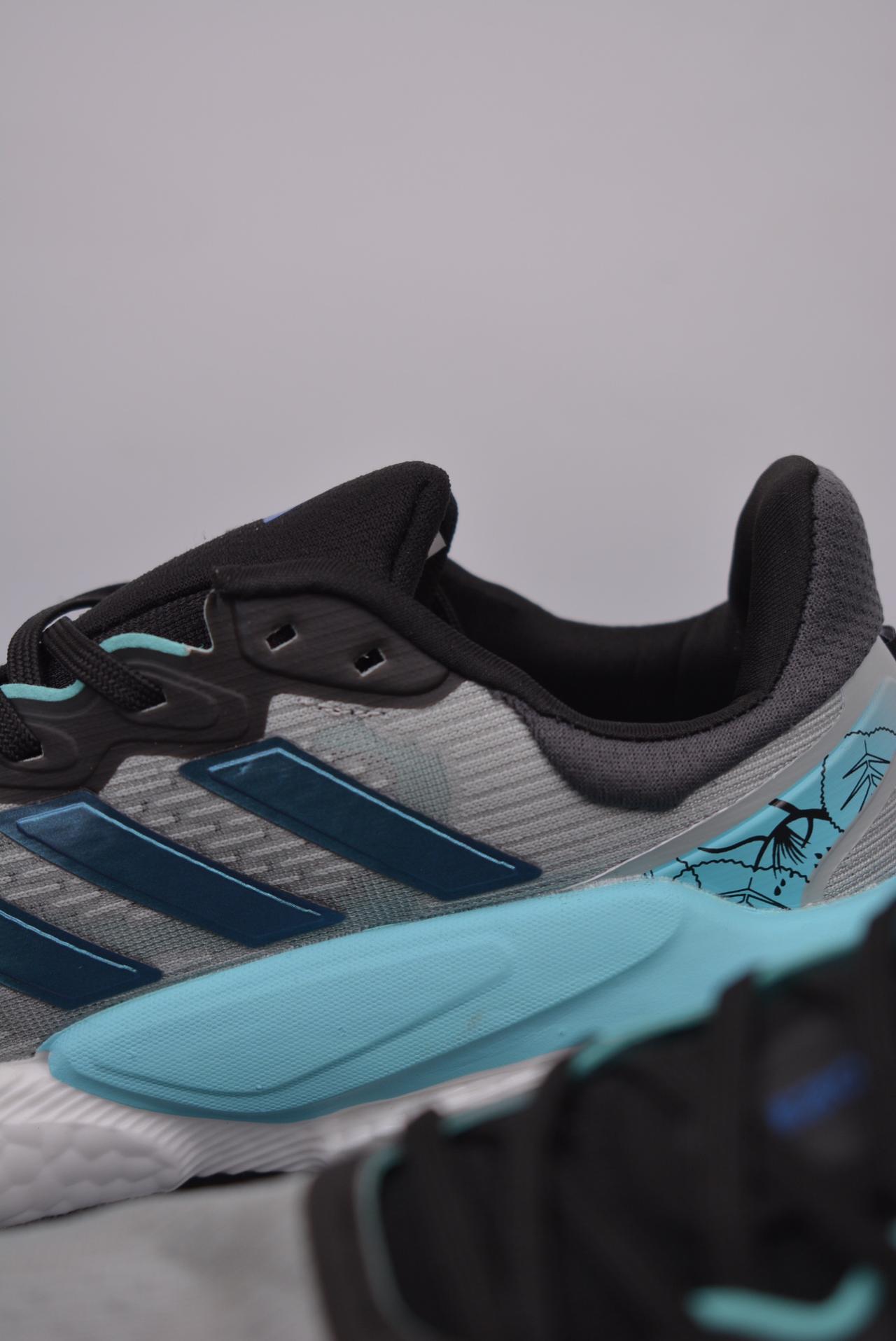 跑鞋, 跑步鞋, adidas - 阿迪达斯 adidas Solarboost 5 鞋子类型：中底跑步鞋 鞋帮高度：未提及 颜色：未提及 货号：未提及