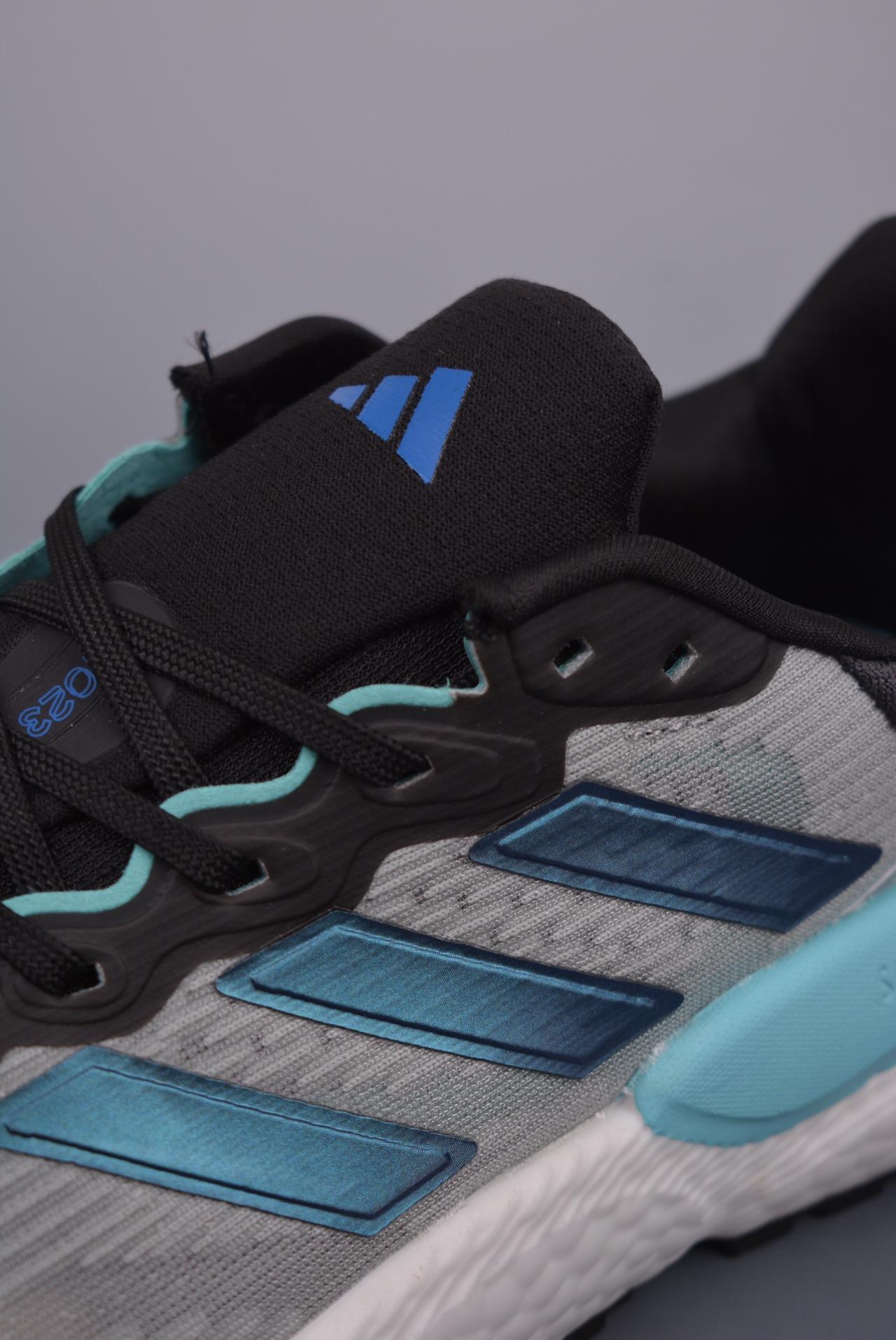 跑鞋, 跑步鞋, adidas - 阿迪达斯 adidas Solarboost 5 鞋子类型：中底跑步鞋 鞋帮高度：未提及 颜色：未提及 货号：未提及