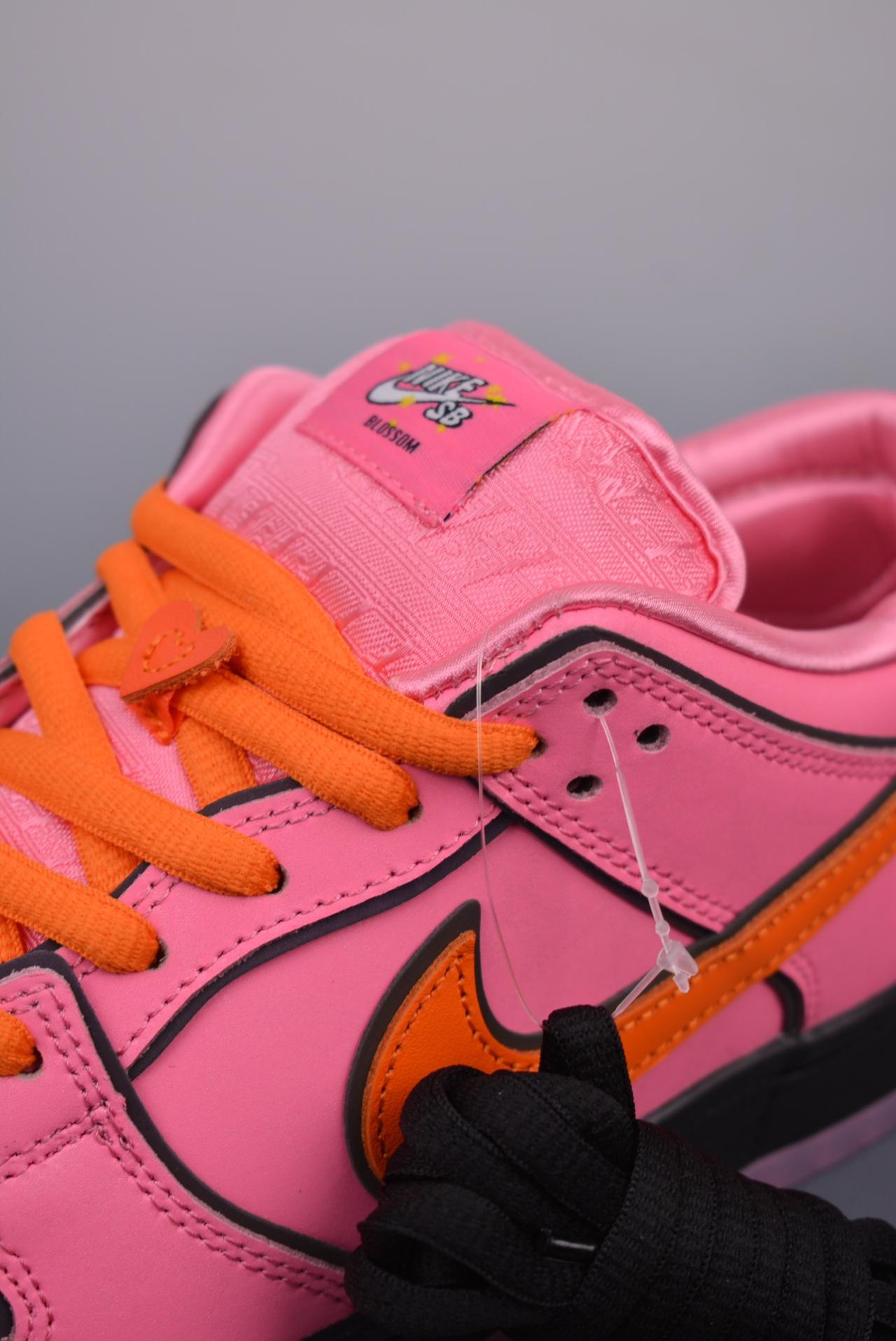 运动鞋, 篮球鞋, 球鞋 - Nike Dunk SB Low 飞天小女警联名 花花黑粉 高帮篮球鞋 颜色：600NCC 货号：FD2631