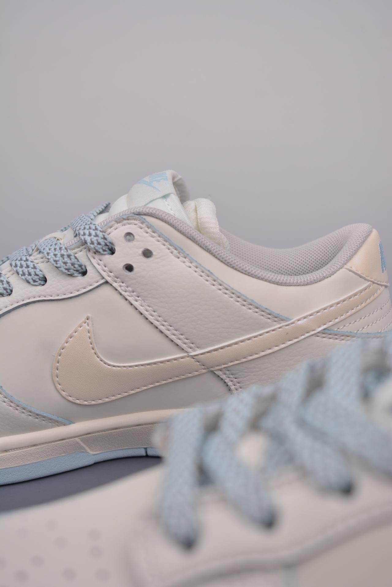 运动鞋, 篮球鞋, 球鞋, SB Dunk Low, Nike SB Dunk Low - Nike SB Dunk Low 珠光蓝配色 高帮篮球鞋 皮料切割干净无任何毛边 颜色：珠光蓝 货号：KK0517 007JS