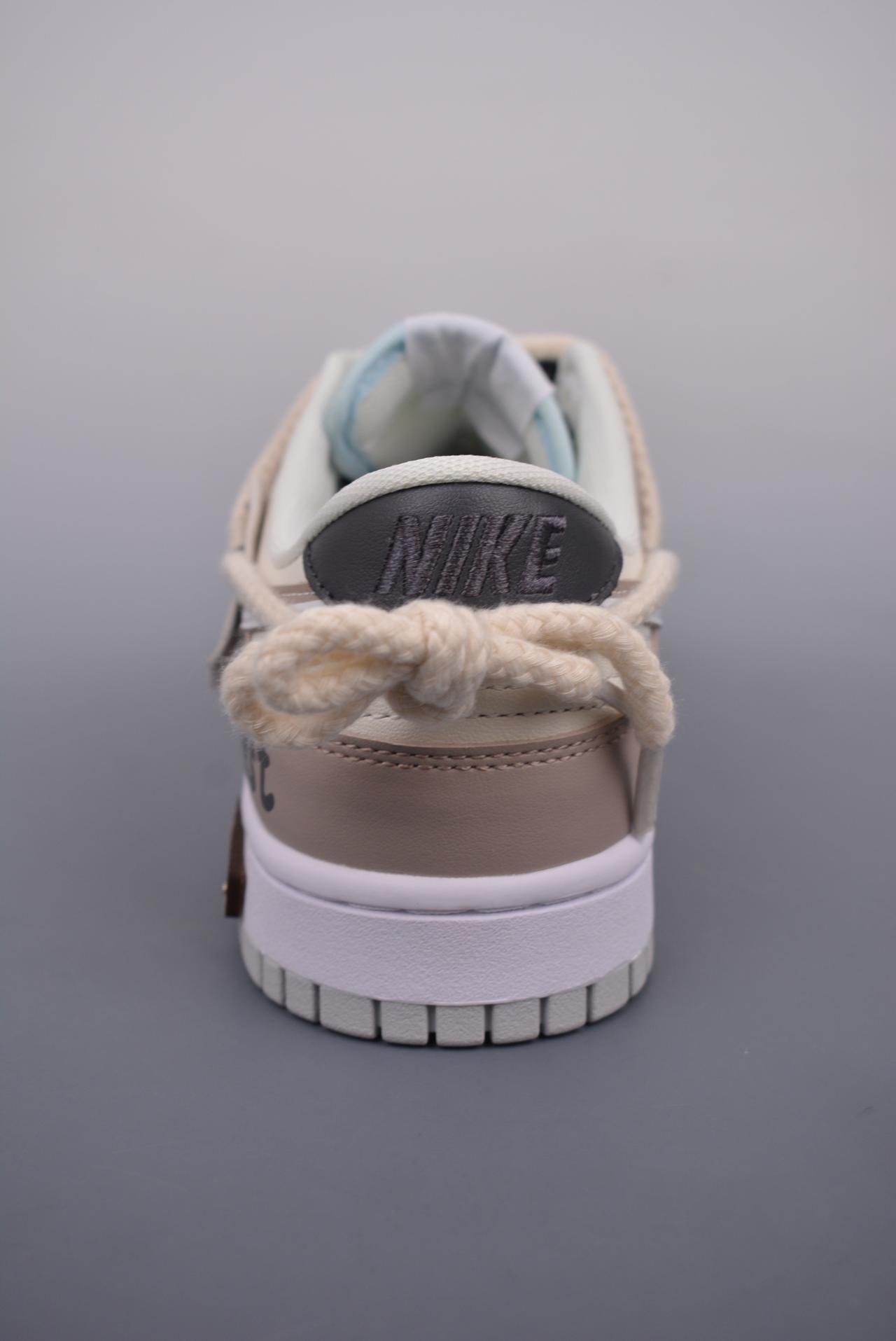 解构, 篮球鞋, 球鞋, SB Dunk Low, Nike SB Dunk Low - Nike SB Dunk Low 熊猫恶作剧 森林果实 解构抽绳鞋带 高帮篮球鞋 原装头层材料 纯原大厂出品 独家版型蒸餾加工 颜色：未提及 货号：DV0831 101JS 尺码：35.5 36 36.5 37.5 38 38.5 39 40 40.5 41 42 42.5 43 44 44.5 45