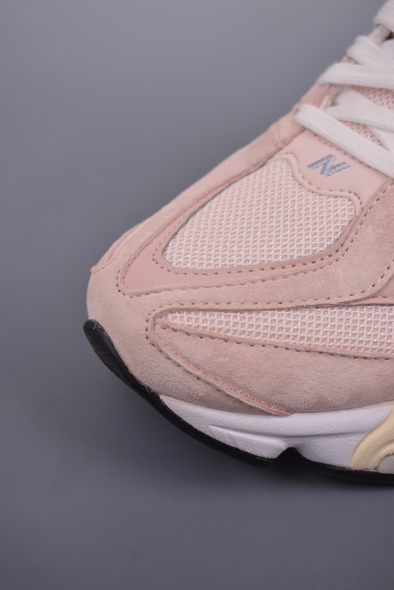 跑鞋, 慢跑鞋, New Balance - Joe Freshgoods x New Balance NB9060 联名款 复古休闲运动慢跑鞋 颜色：柔和、温暖的粉橘色调 货号：U9060CSPQ 尺码：36-45