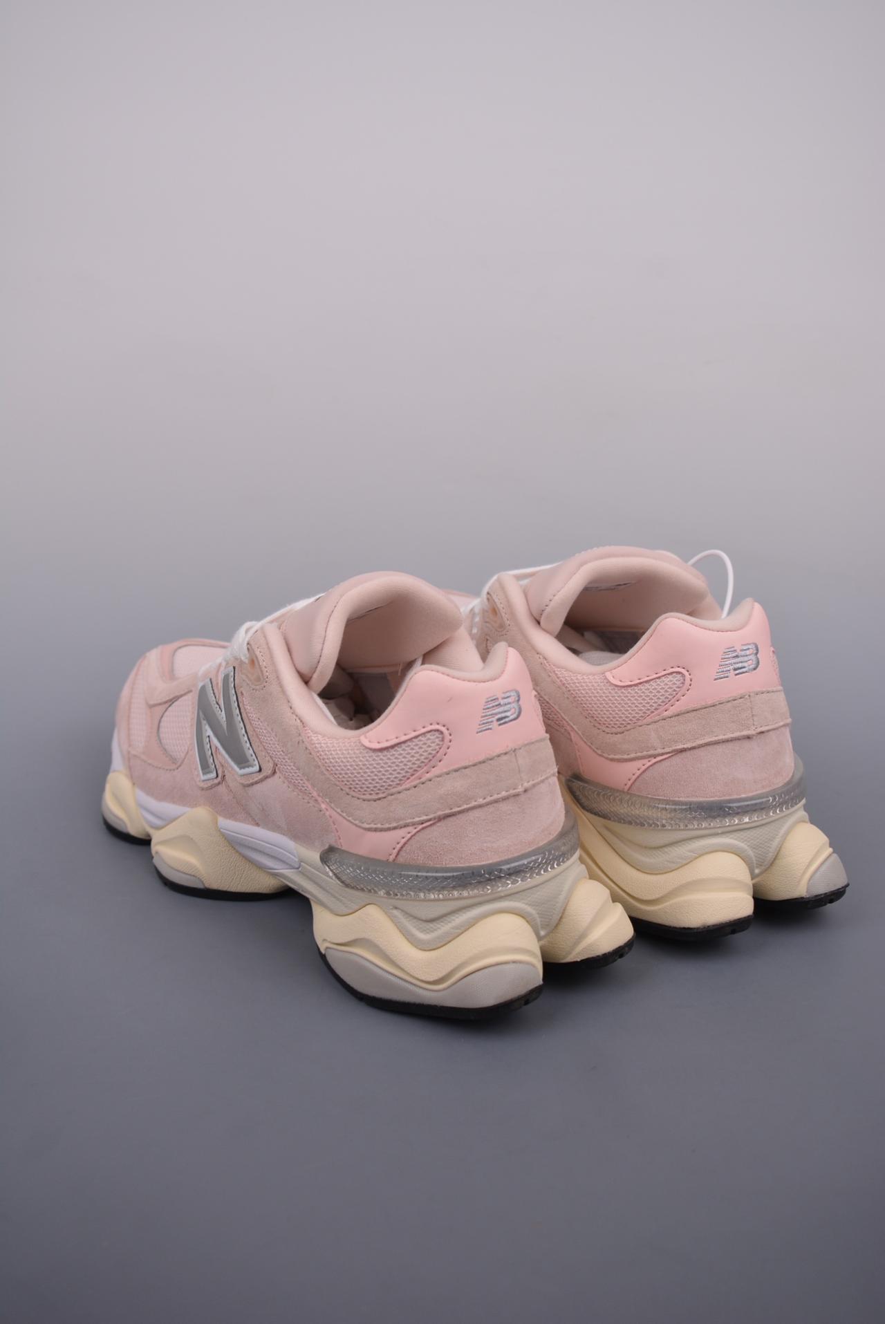 跑鞋, 慢跑鞋, New Balance - Joe Freshgoods x New Balance NB9060 联名款 复古休闲运动慢跑鞋 颜色：柔和、温暖的粉橘色调 货号：U9060CSPQ 尺码：36-45