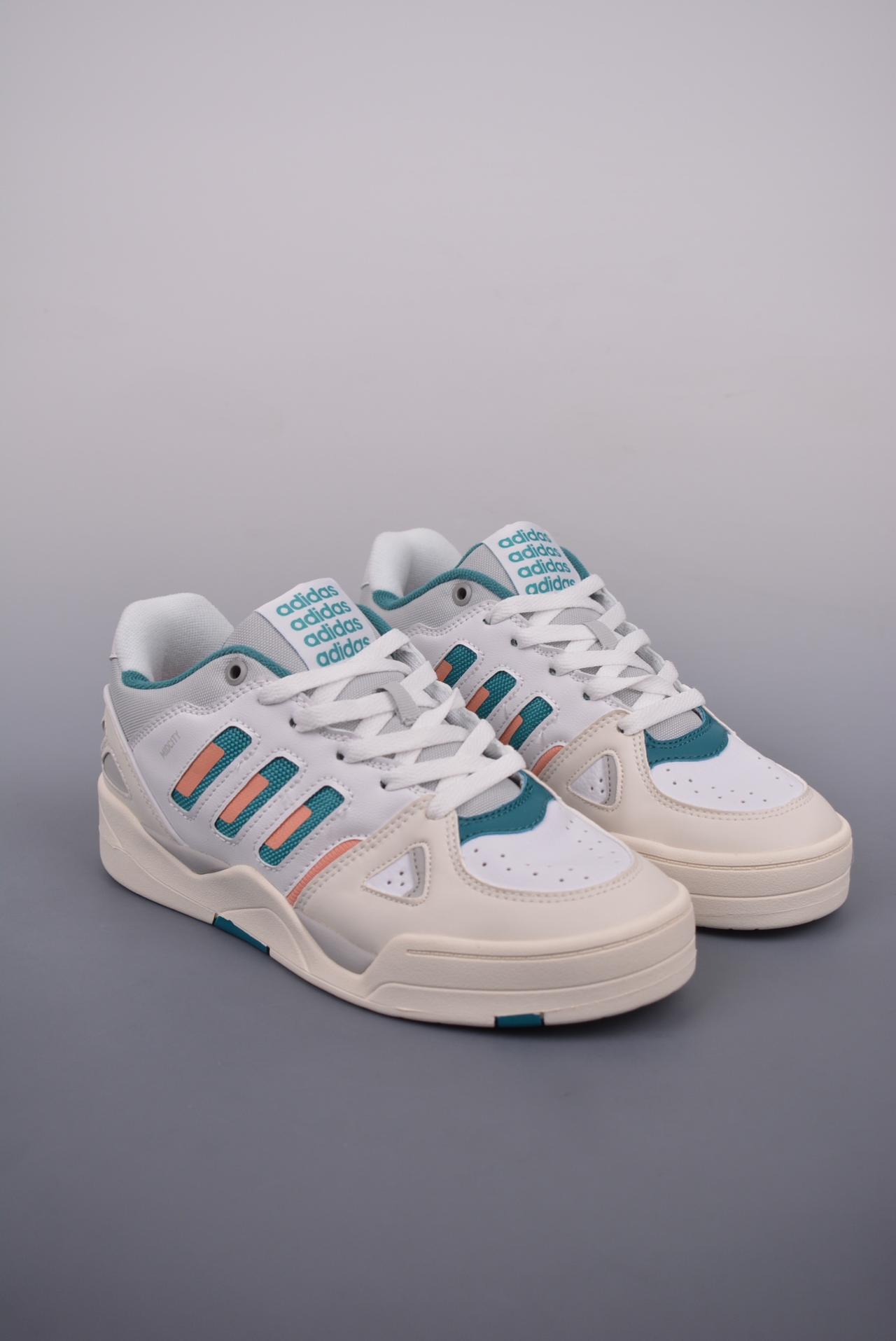 运动鞋, 篮球鞋, 球鞋, adidas - adidas Midcity Low 低帮篮球鞋 舒适减震透气 复古格调 舒适质感 不朽篮球之魂 绒面革和合成皮革混搭鞋面 Cloudfoam中底 力求成为你的常备单品 采用橡胶外底 尺码: 36 36.5 37.5 38 38.5 39 40 40.5 41 42 42.5 43 44 44.5 45