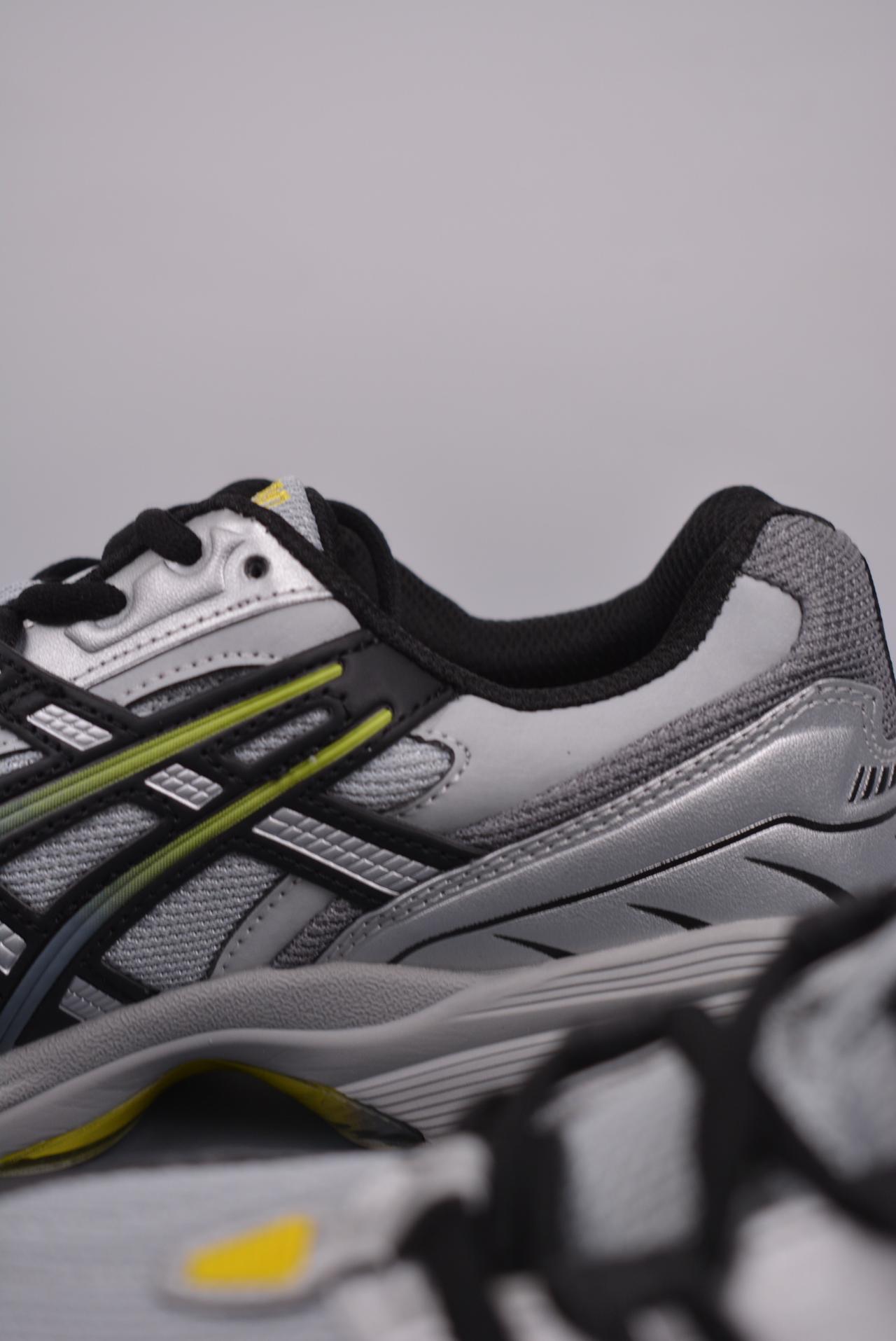 运动鞋, 跑鞋 - Asics Gel-1090 运动休闲透气专业跑鞋 鞋帮高度：中帮 颜色：灰色 官方货号：1203A159 020JS