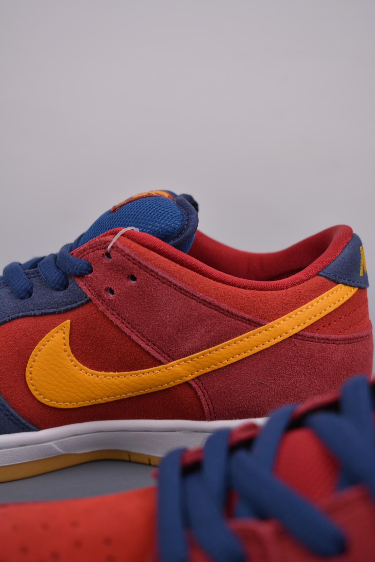 运动鞋, SB Dunk Low, Nike SB Dunk Low - Nike SB Dunk Low 巴塞罗那 鞋子类型：低帮 纯原大厂出品
颜色：巴塞罗那队标蓝橙色
货号：DJ0606 400JS
尺码：36 36.5 37.5 38 38.5 39 40 40.5 41 42 42.5 43 44 44.5 45 46 47.5