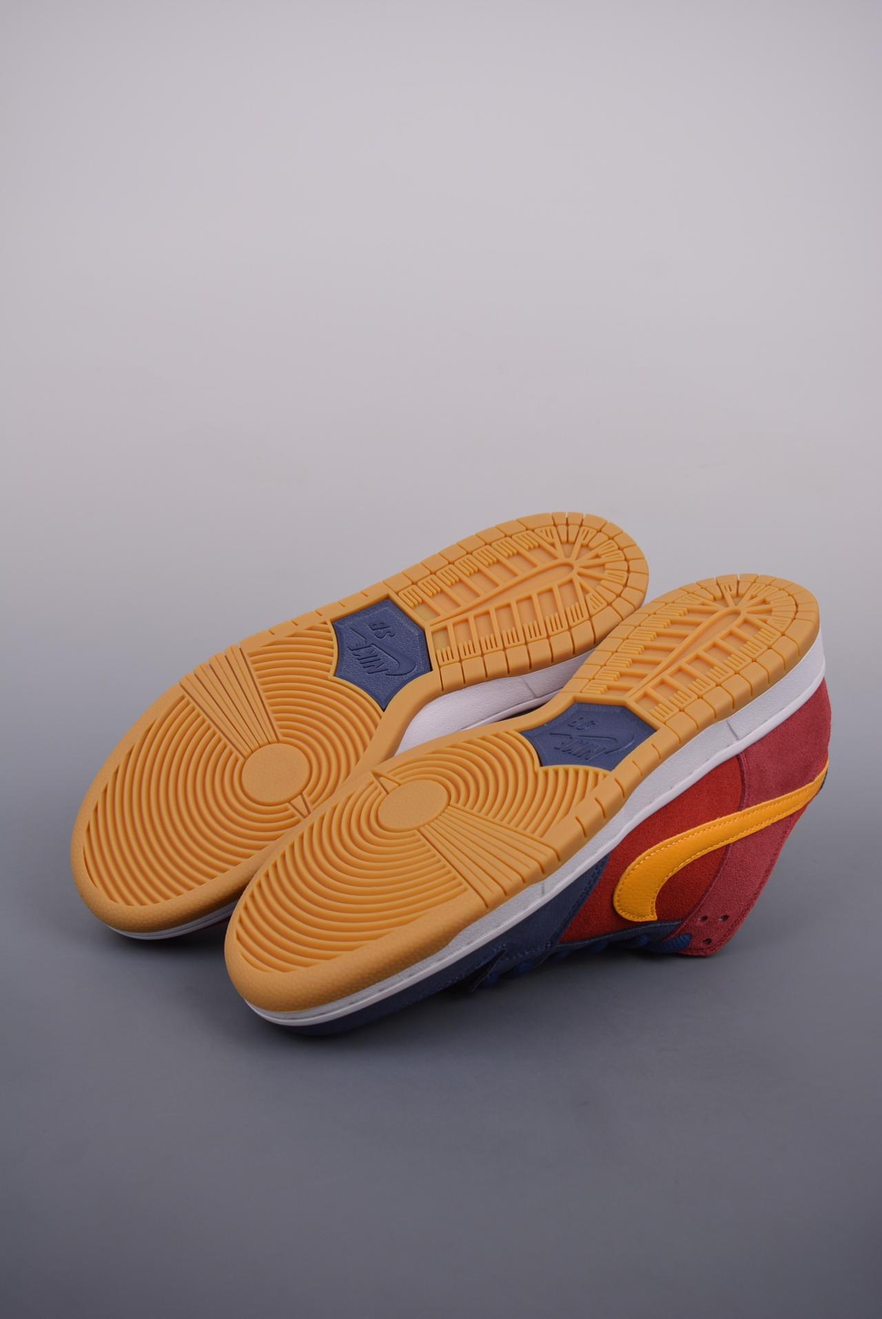 运动鞋, SB Dunk Low, Nike SB Dunk Low - Nike SB Dunk Low 巴塞罗那 鞋子类型：低帮 纯原大厂出品
颜色：巴塞罗那队标蓝橙色
货号：DJ0606 400JS
尺码：36 36.5 37.5 38 38.5 39 40 40.5 41 42 42.5 43 44 44.5 45 46 47.5
