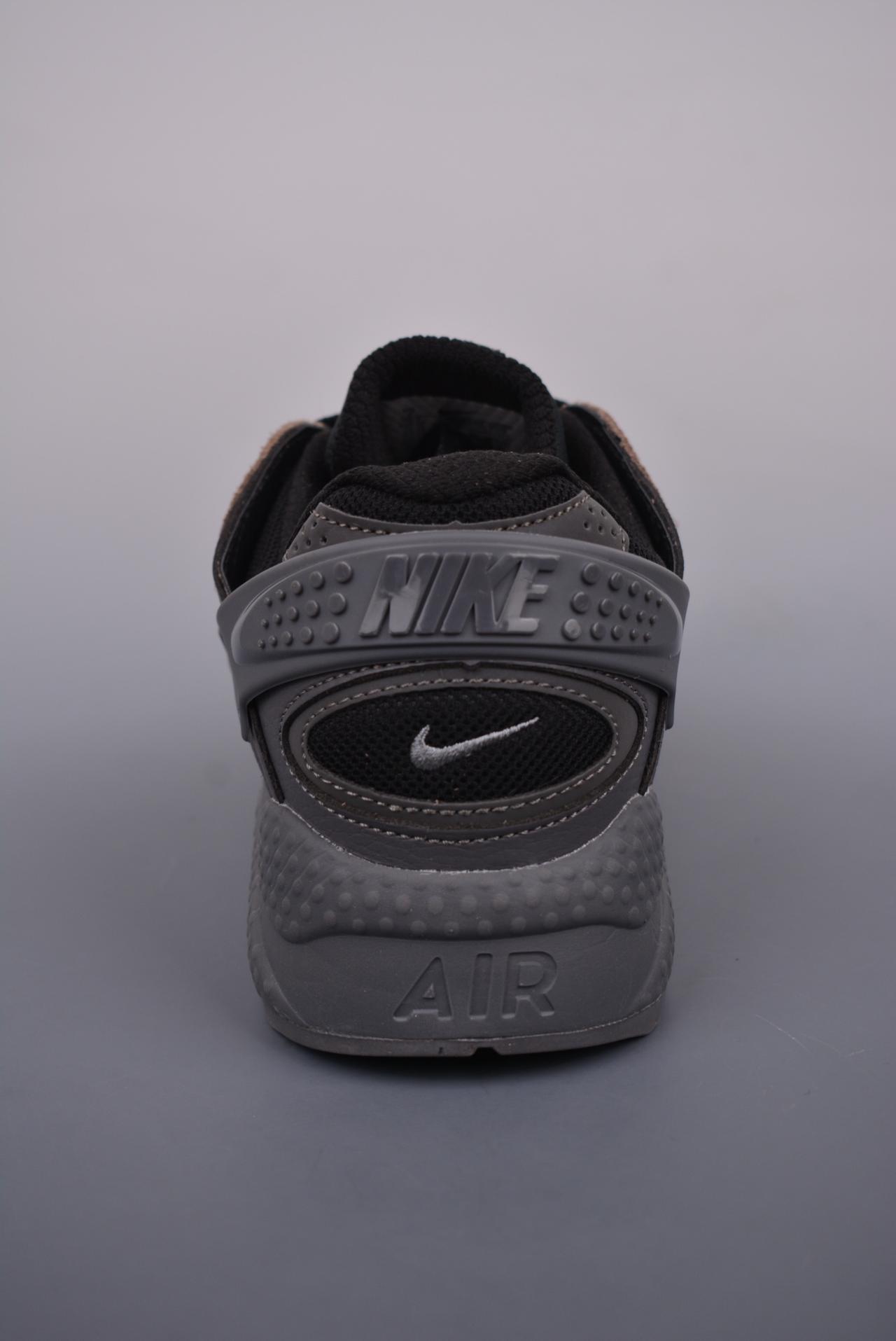 运动鞋, 跑鞋, 休闲鞋, Nike Air Huarache - Nike Air Huarache Runner 华莱士12代 鞋子类型：运动休闲跑鞋 鞋帮高度：网面透气 颜色：氯丁橡胶 货号：DZ3306 006MK