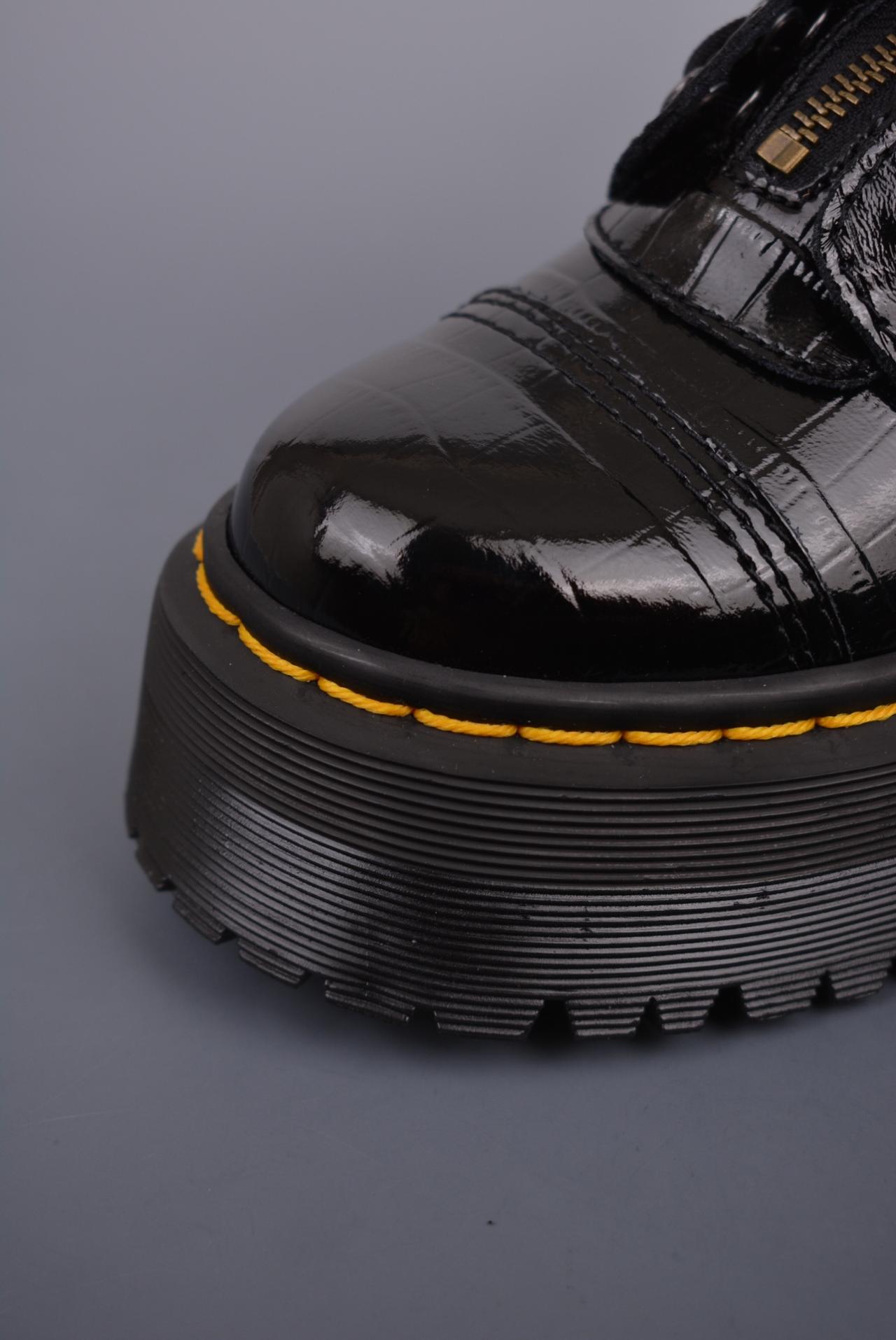 运动鞋 - Dr.martens 厚底马丁博士