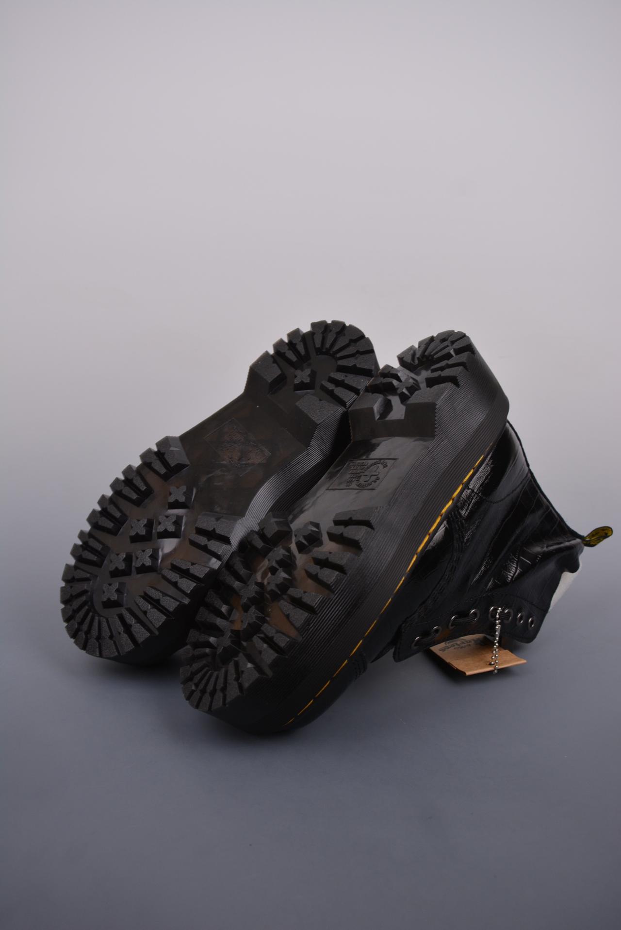 运动鞋 - Dr.martens 厚底马丁博士