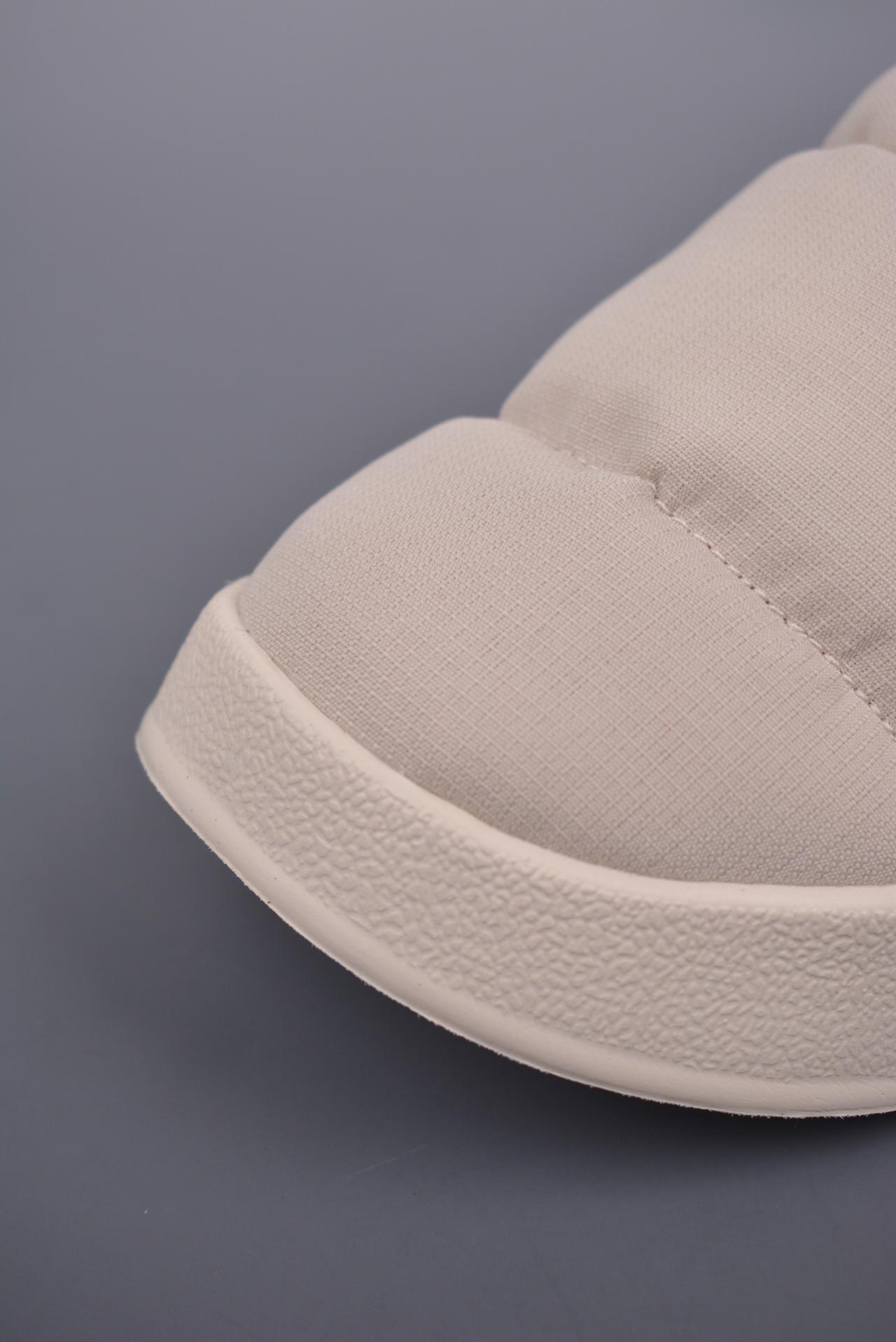运动鞋, 篮球鞋, 球鞋, 服装, adidas - Adidas PUFFYLETTE 低帮 最新力作 防水防污面料 篮球鞋 高科技防滑波浪纹软大底 原厂材质 黑色 货号：HR1481MG