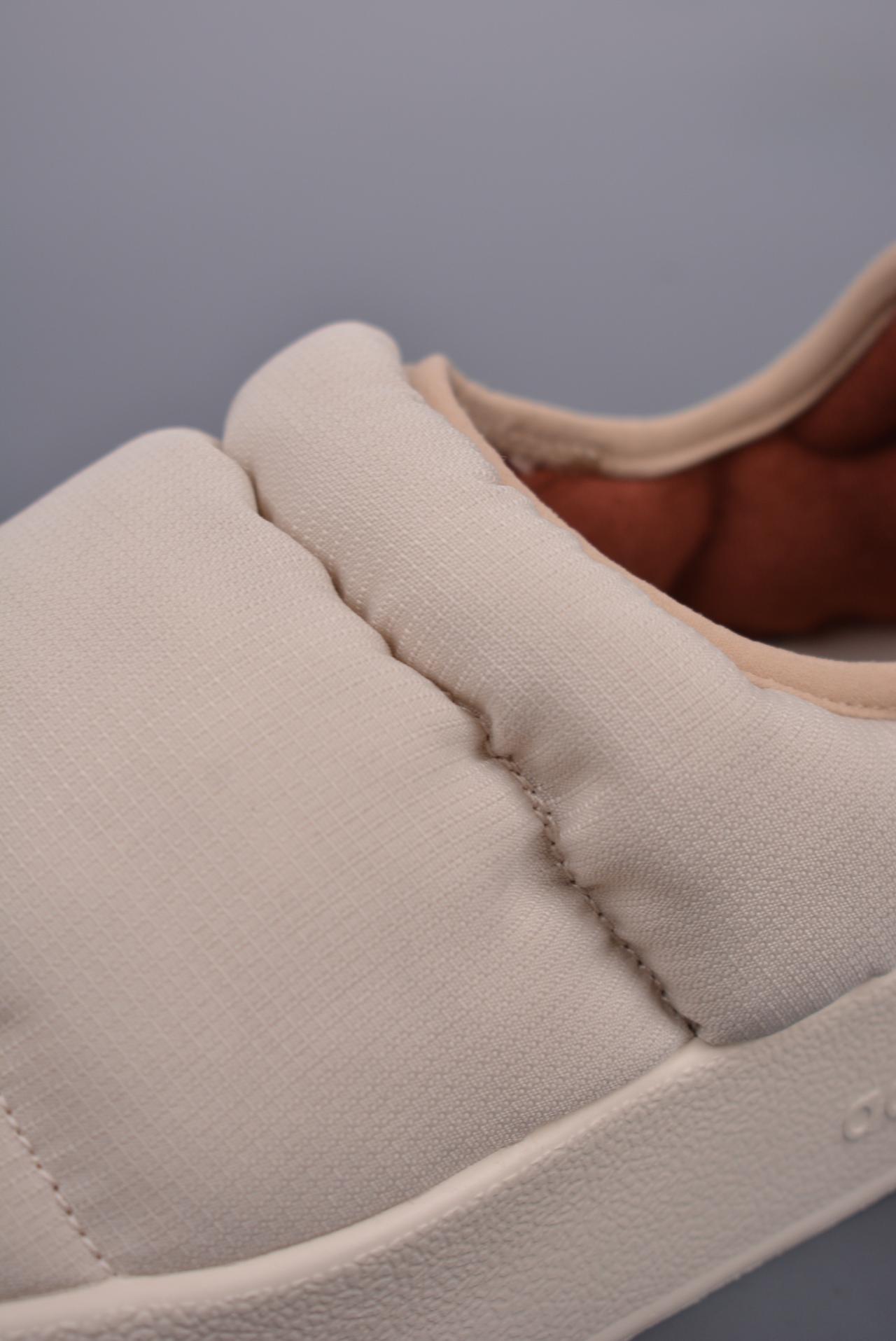 运动鞋, 篮球鞋, 球鞋, 服装, adidas - Adidas PUFFYLETTE 低帮 最新力作 防水防污面料 篮球鞋 高科技防滑波浪纹软大底 原厂材质 黑色 货号：HR1481MG