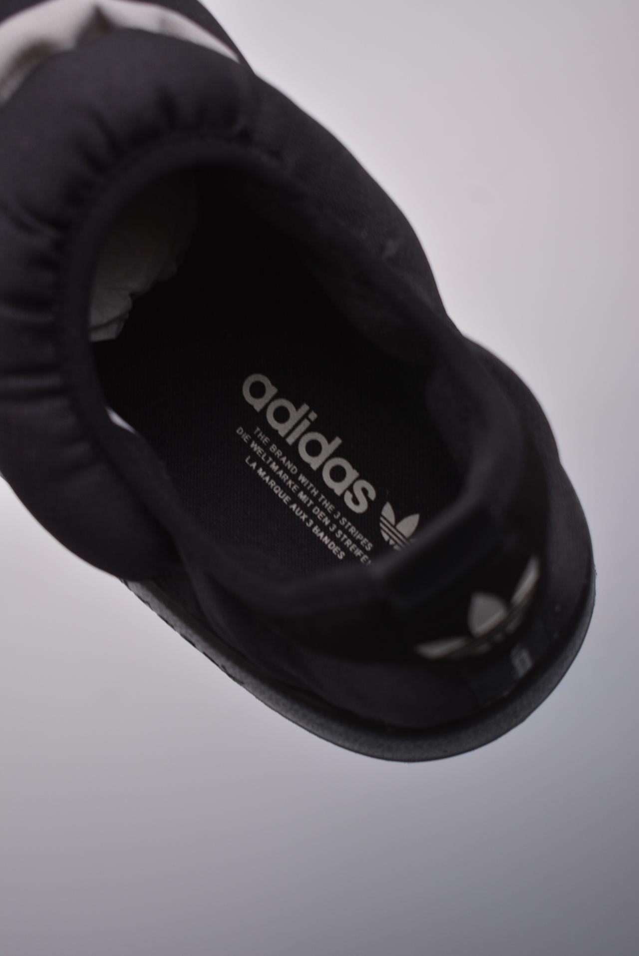 运动鞋, 篮球鞋, 球鞋, adidas - Adidas PUFFYLETTE 低帮最新力作 原厂高科技防水防污面料 防滑波浪纹软大底 柔软如肤 高帮篮球鞋 灰色 货号：GY4559MG
