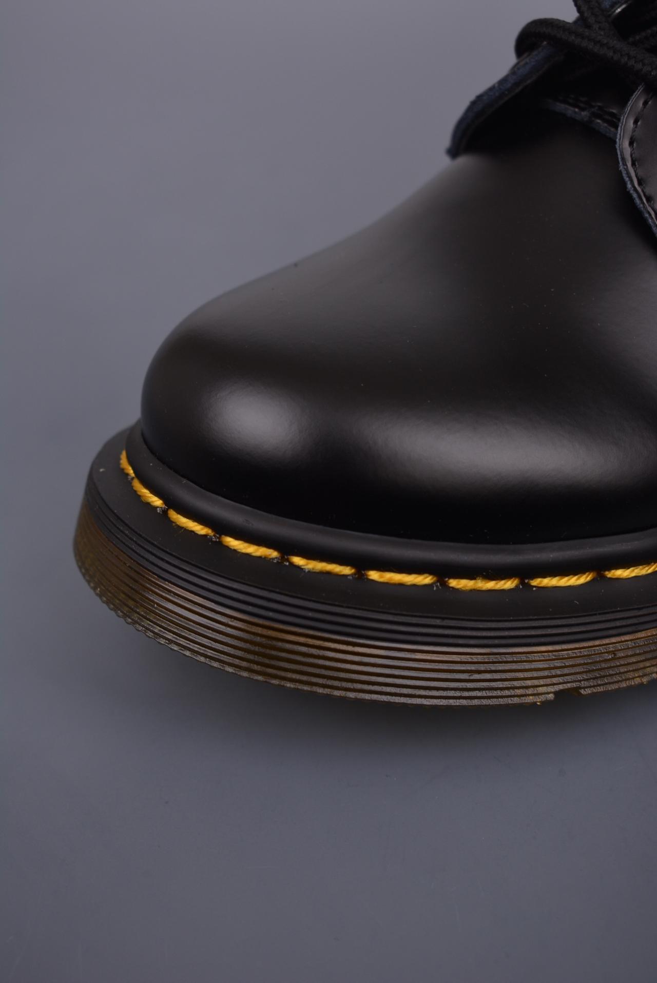 运动鞋, 服装 - Dr.martens 马丁博士经典款