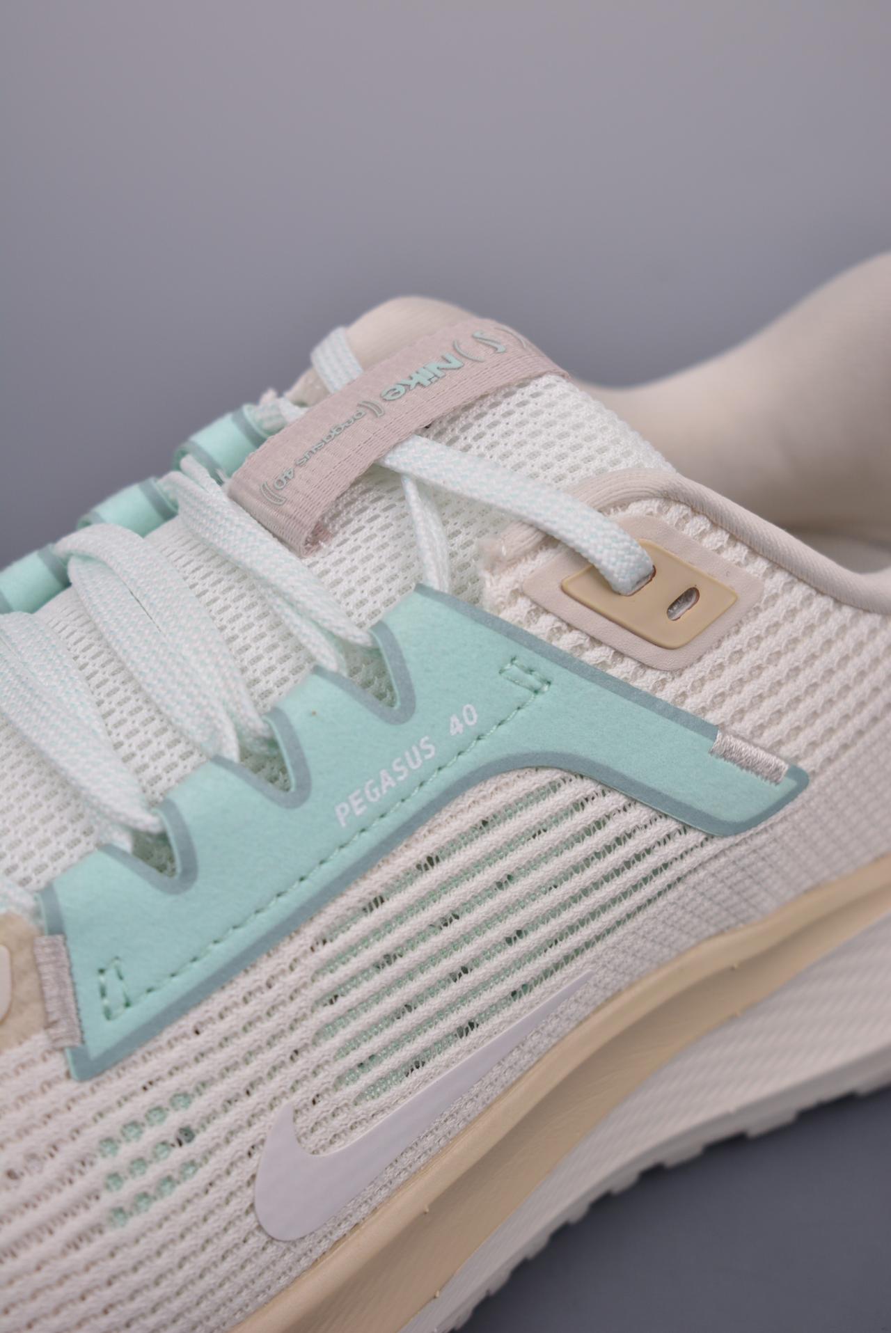运动鞋, 跑步鞋, PE, Nike Air Zoom Pegasus 40, Nike - Nike Air Zoom Pegasus 40飞马系列 高帮跑步鞋 官方货号：DV3854 800ZR 尺码：36 36.5 37.5 38 38.5 39 40