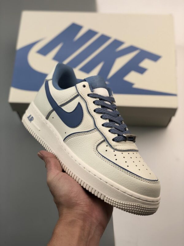 运动鞋, Nike Air Force 1 '07 Low, NIke Air Force 1 '07, Nike Air Force 1, Nike, Air Force 1 - Nike Air Force 1 '07 Low 米白蓝炫彩 鞋帮低帮 系列Air Force 1 货号：UH8958-122