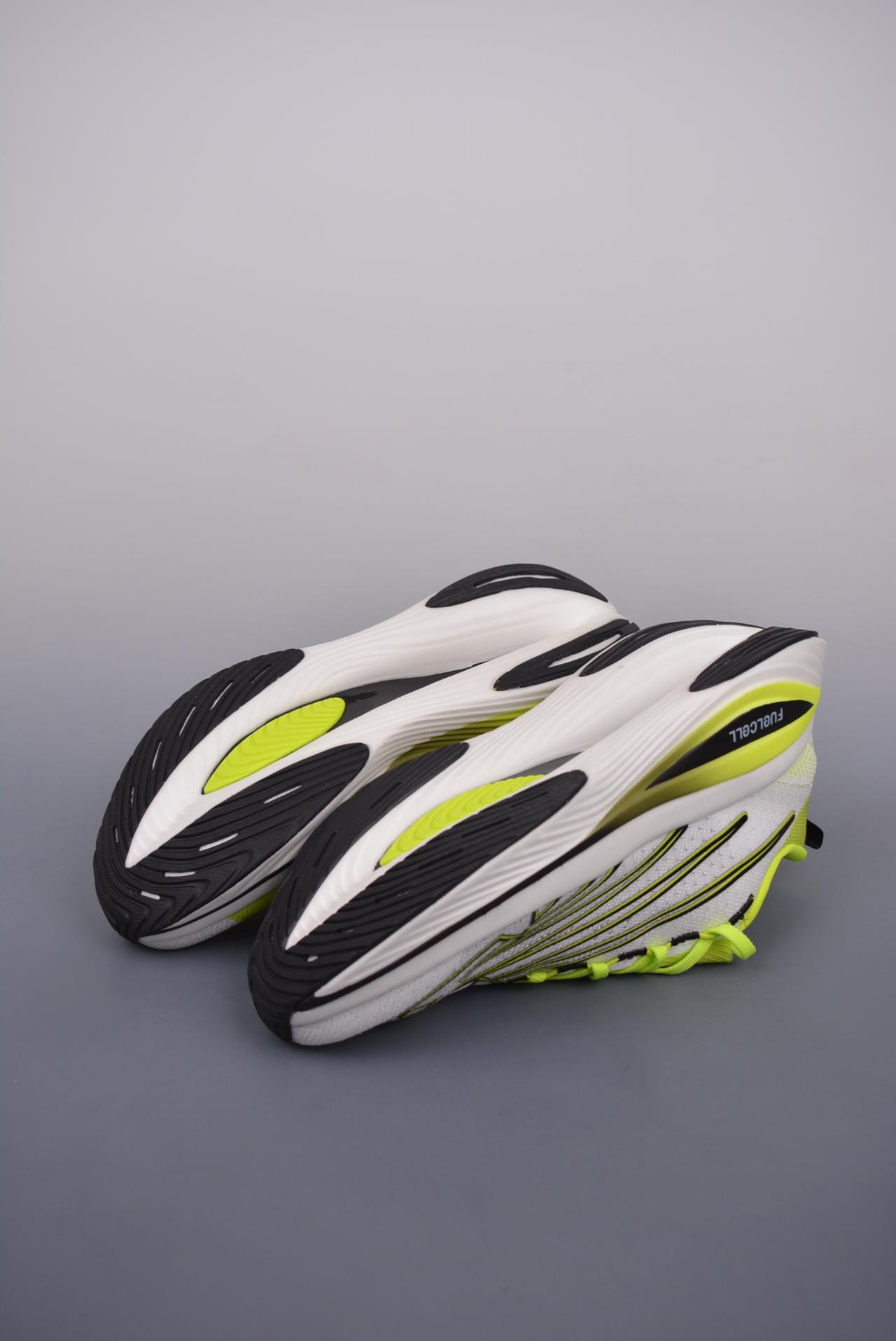 运动鞋, 跑鞋, 跑步鞋, PE, New Balance - New Balance FuelCell Supercomp Trainer V2 跑步鞋 高帮 颜色：无 官方货号：WRCELCT3OD