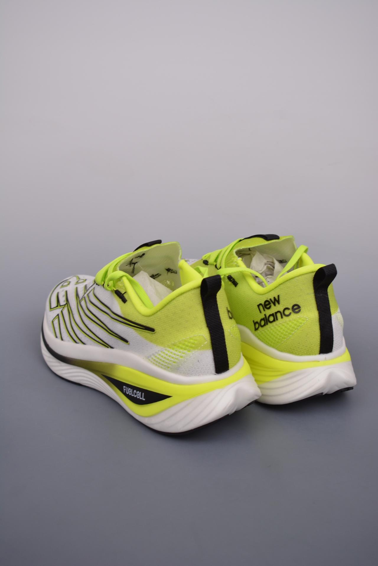 运动鞋, 跑鞋, 跑步鞋, PE, New Balance - New Balance FuelCell Supercomp Trainer V2 跑步鞋 高帮 颜色：无 官方货号：WRCELCT3OD